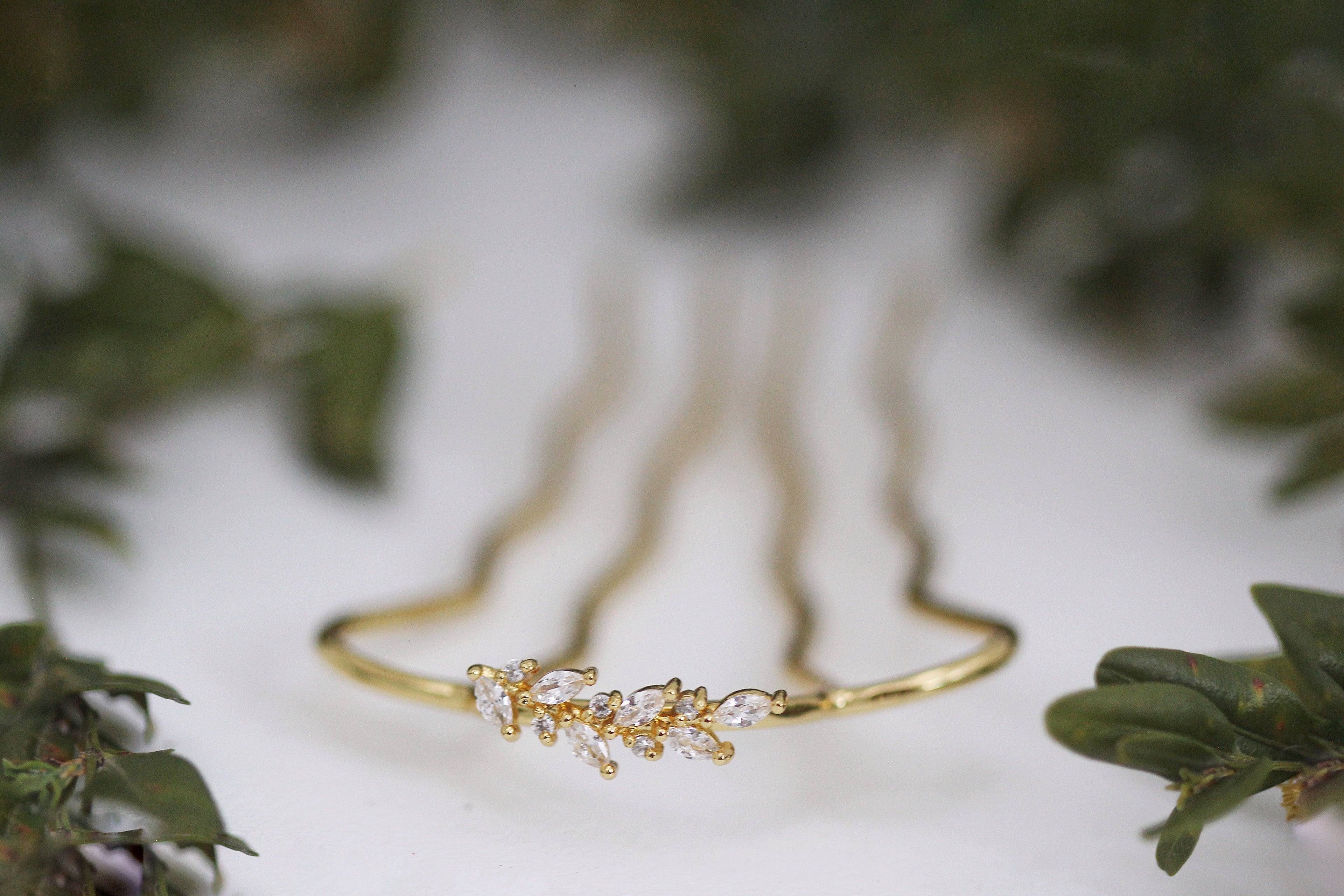 Mini Crystals Leaves Hair Pin