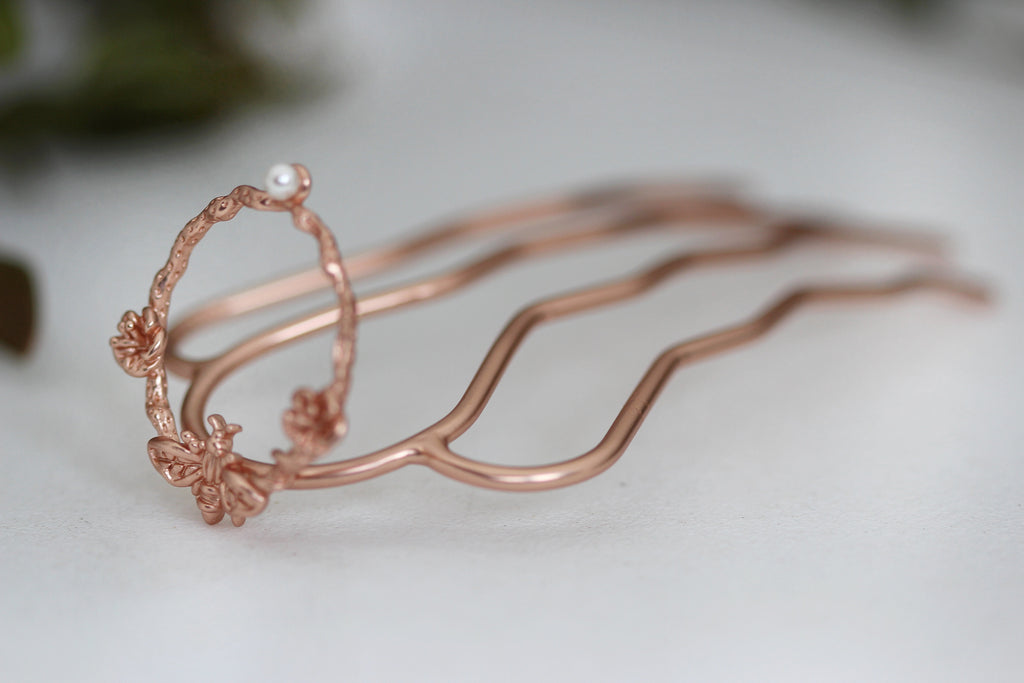Circle of Eden Bee Wreath Hair Prong