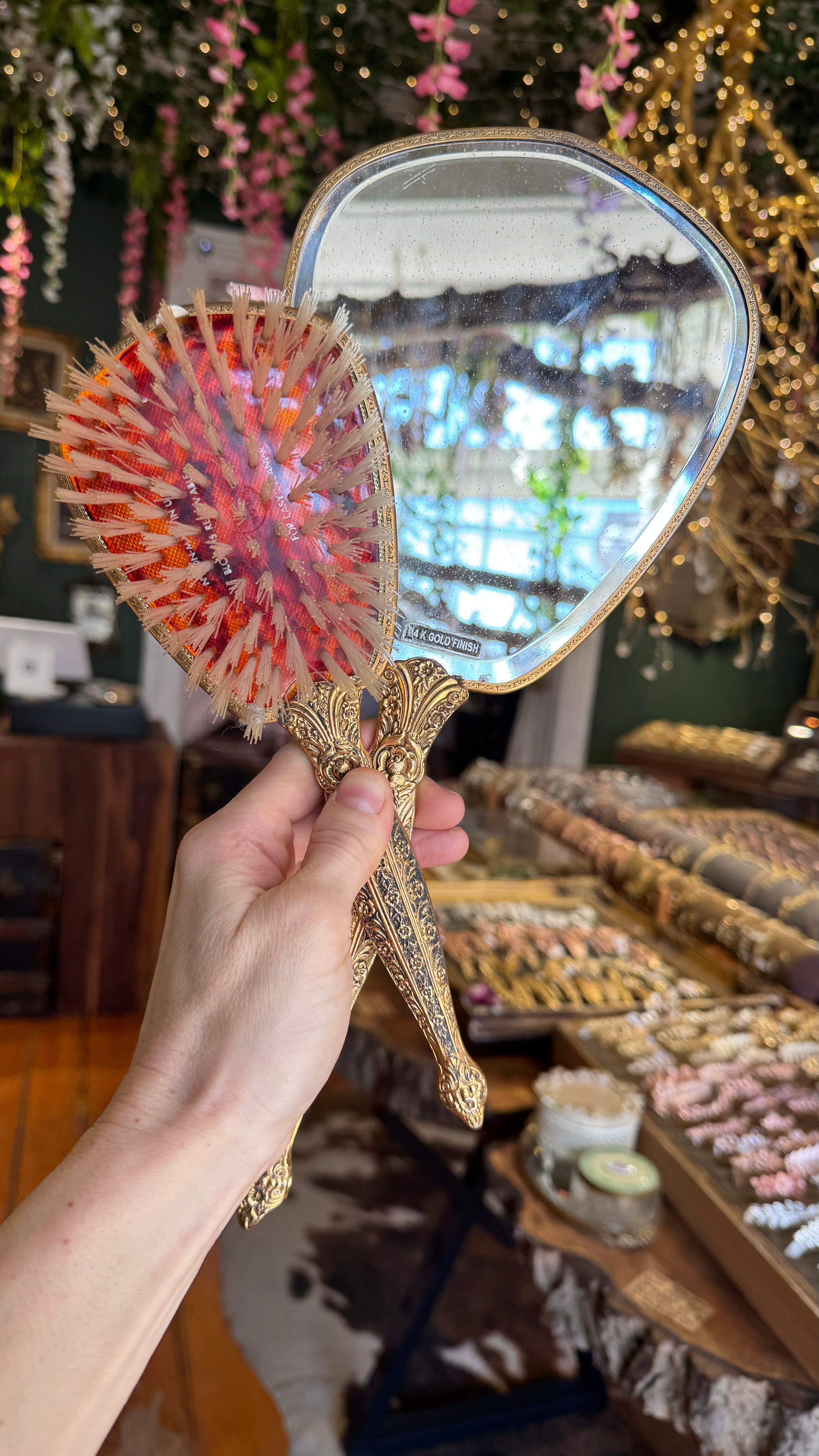 Antique Roses Matson Vanity Set