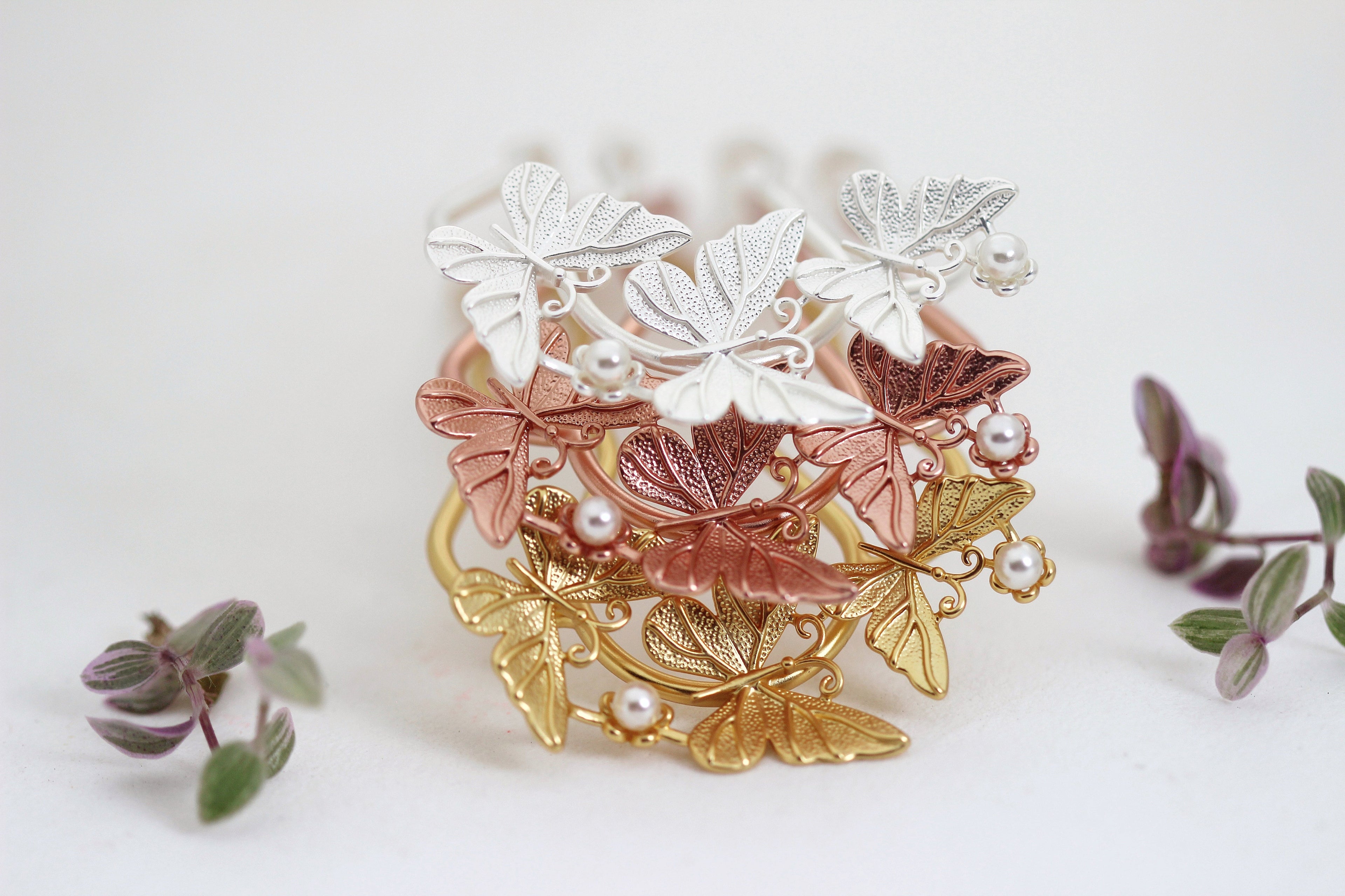 Butterfly Field with Pearls Hair Pin