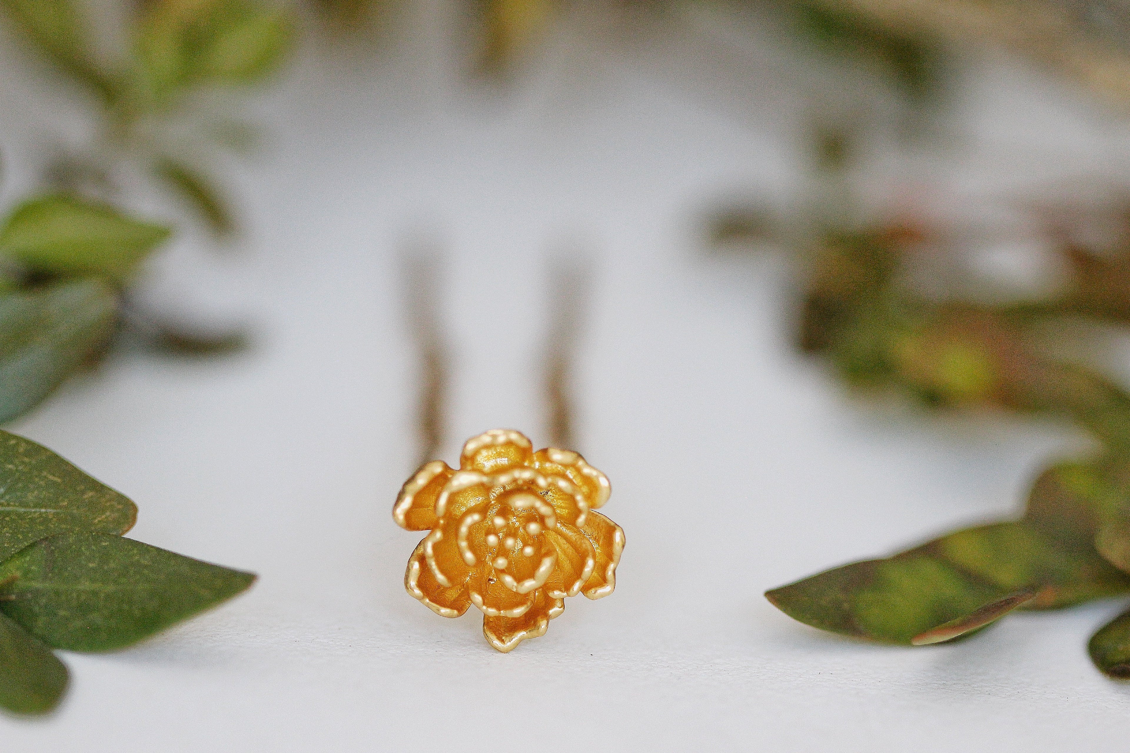 Small Peony Hair Prong