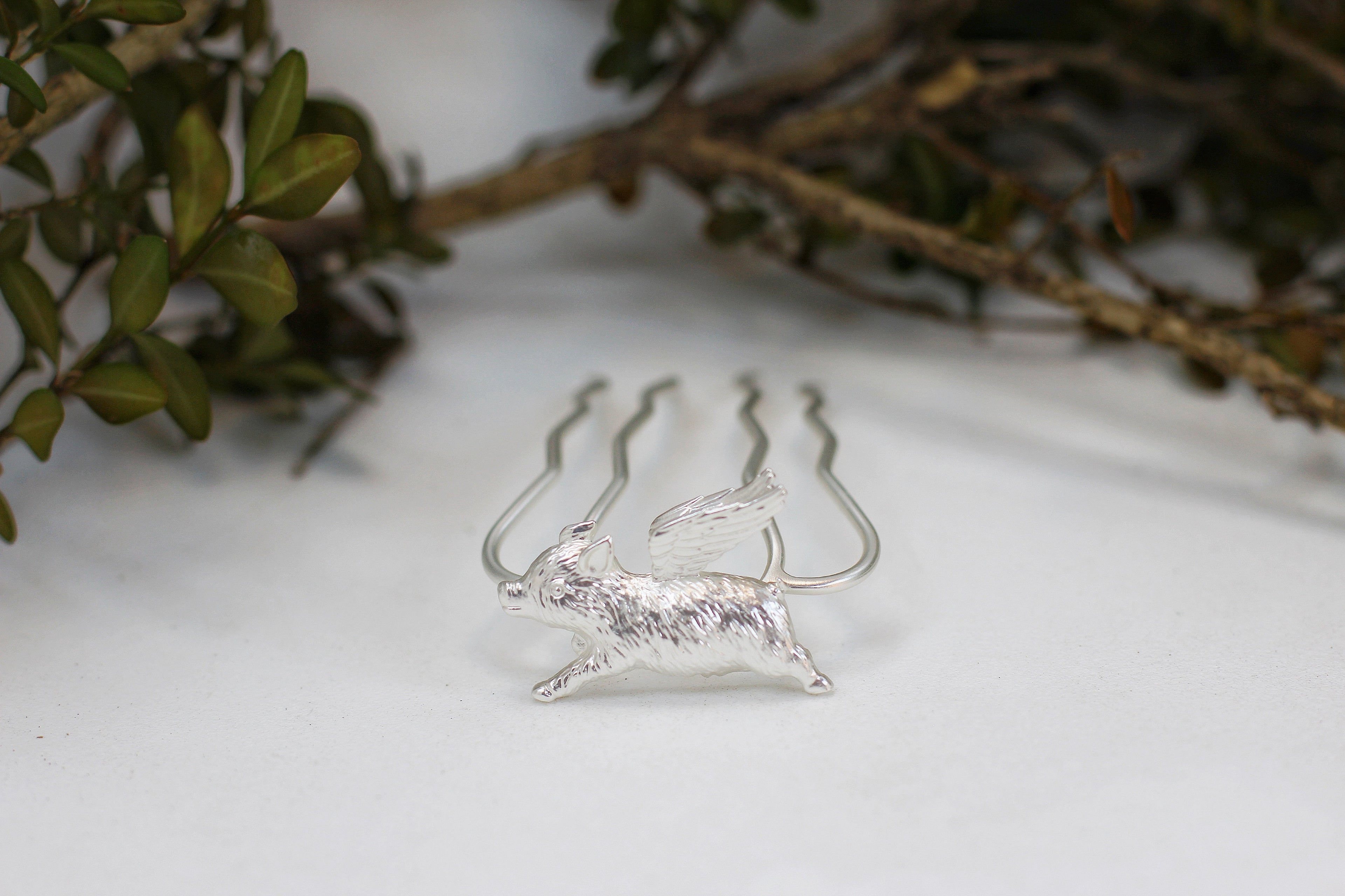 Flying Pig Hair Prong