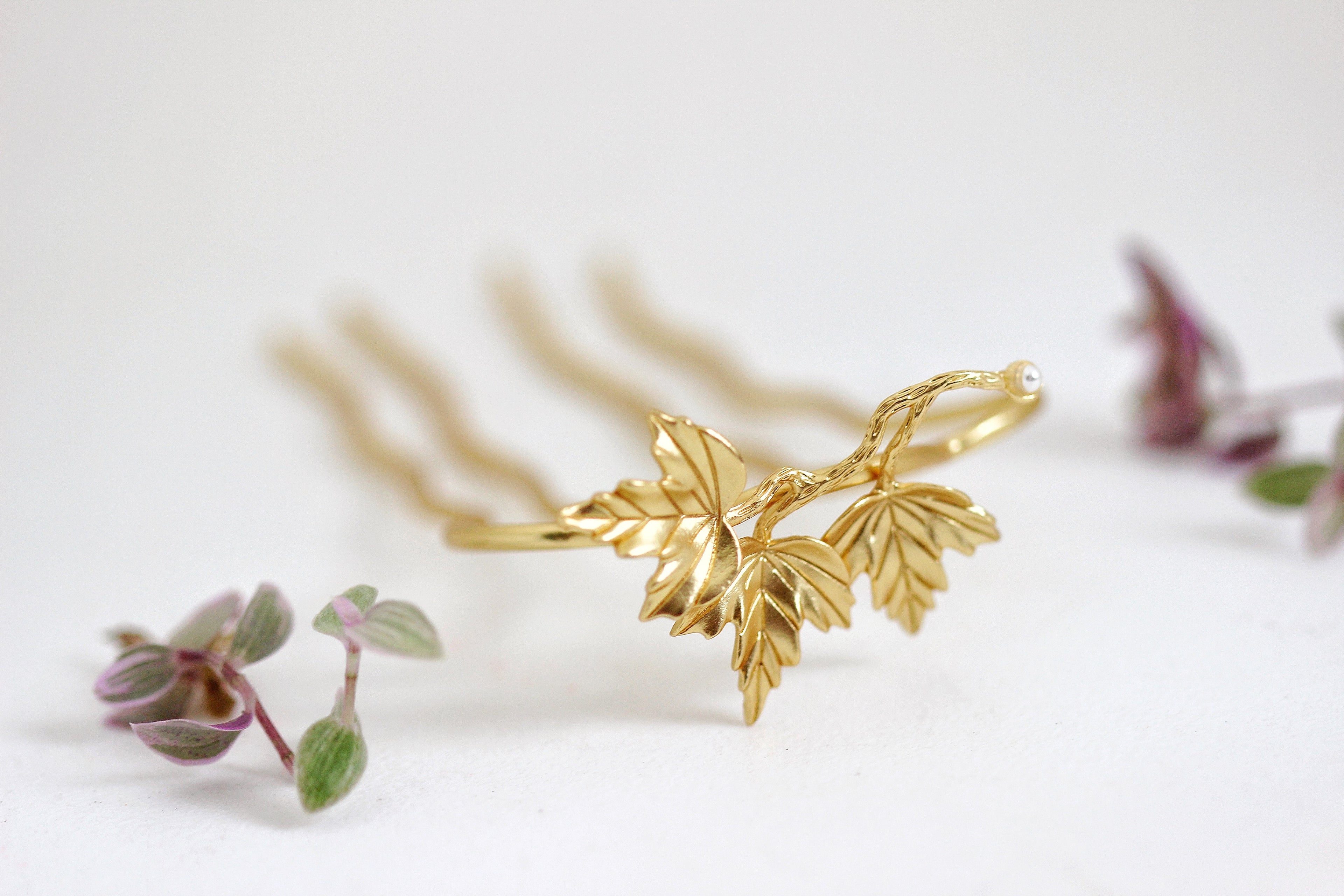 Triple Maple Leaves Hair Prong