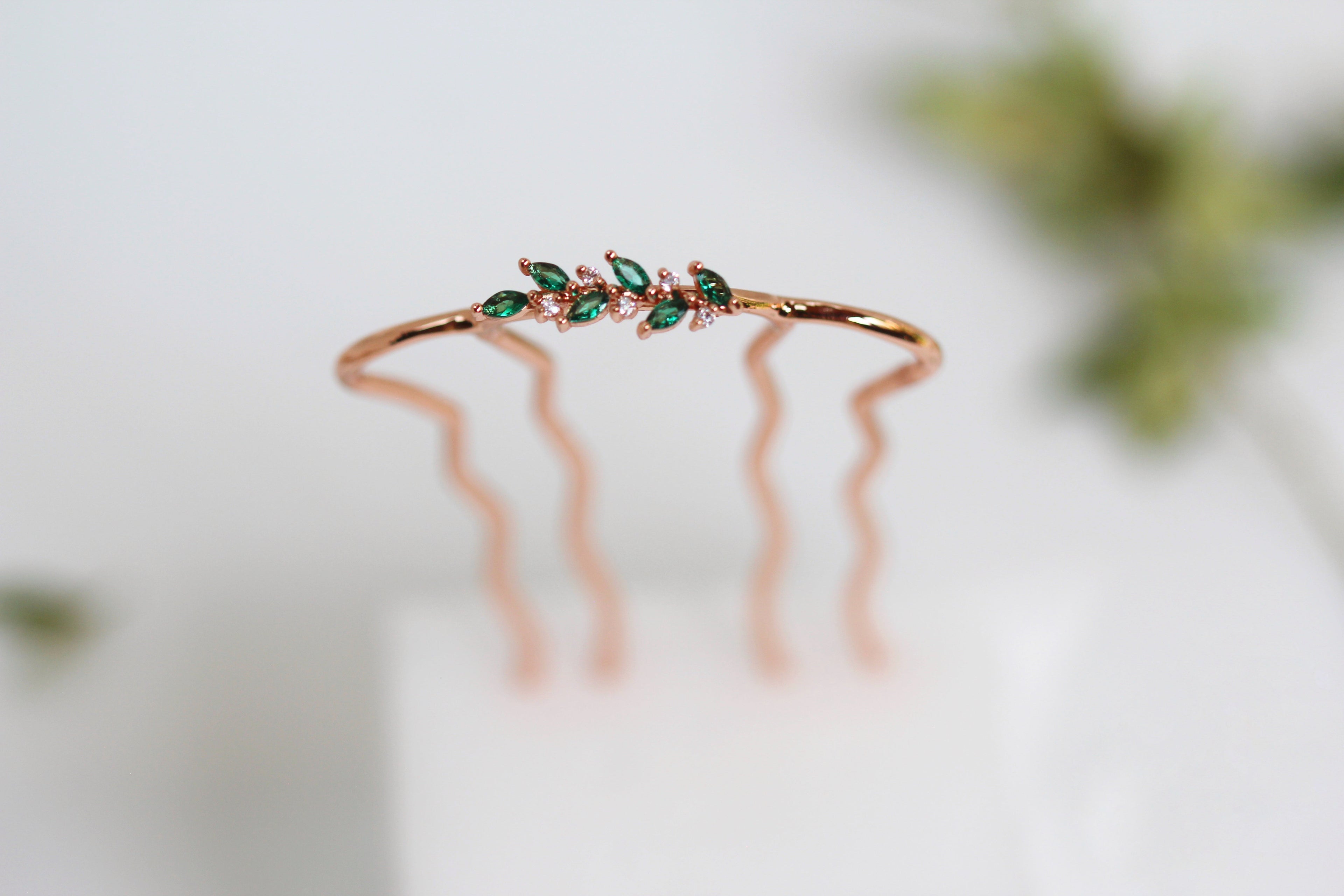 Mini Emerald Crystals Leaves Hair Pin