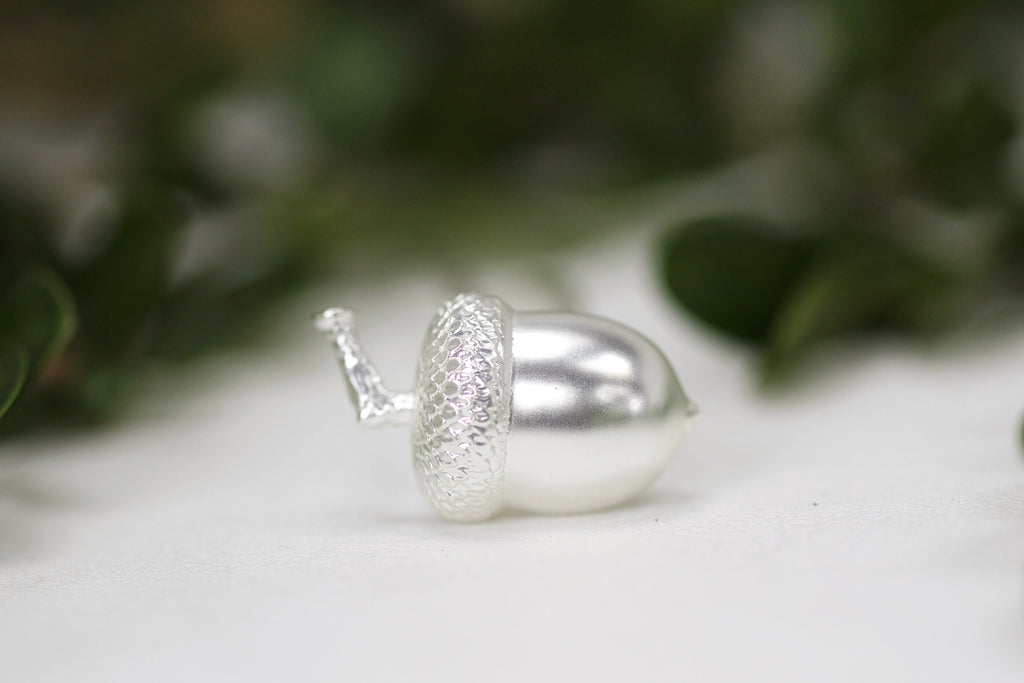 Baby Acorn Hair Prong