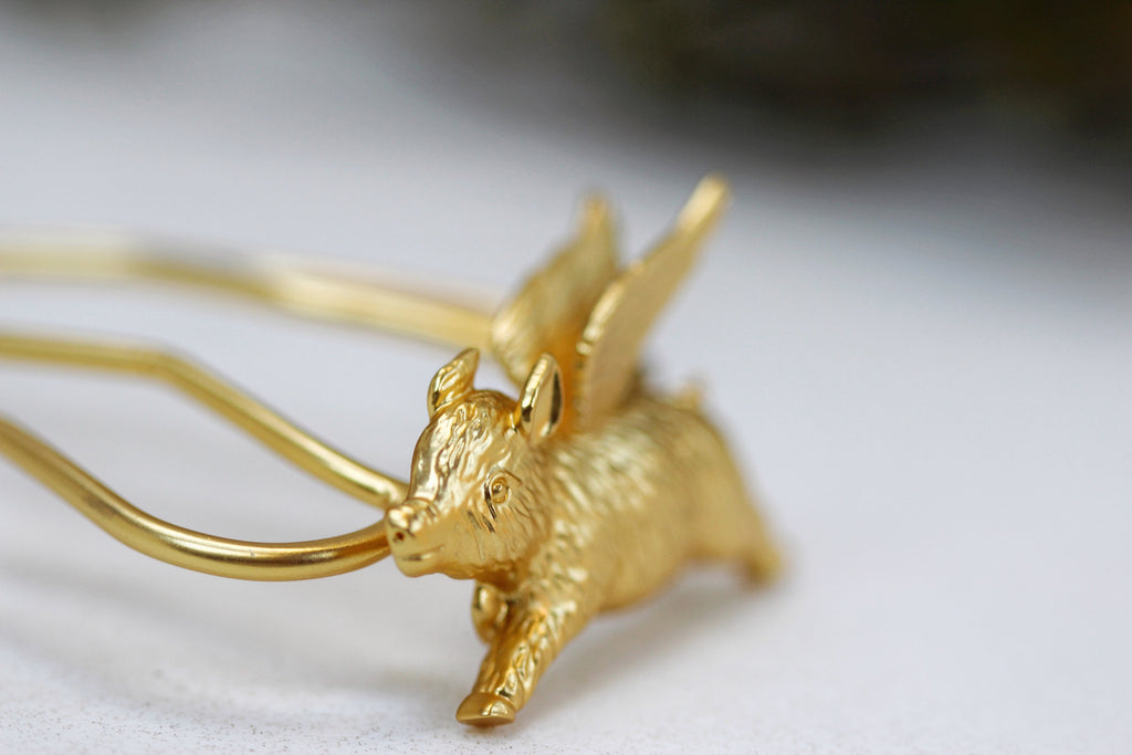 Flying Pig Hair Prong