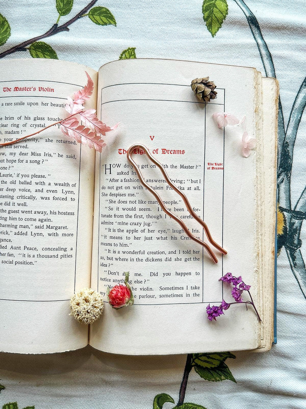 Two Teeth Medium Size Plain Hair Prong / Pin