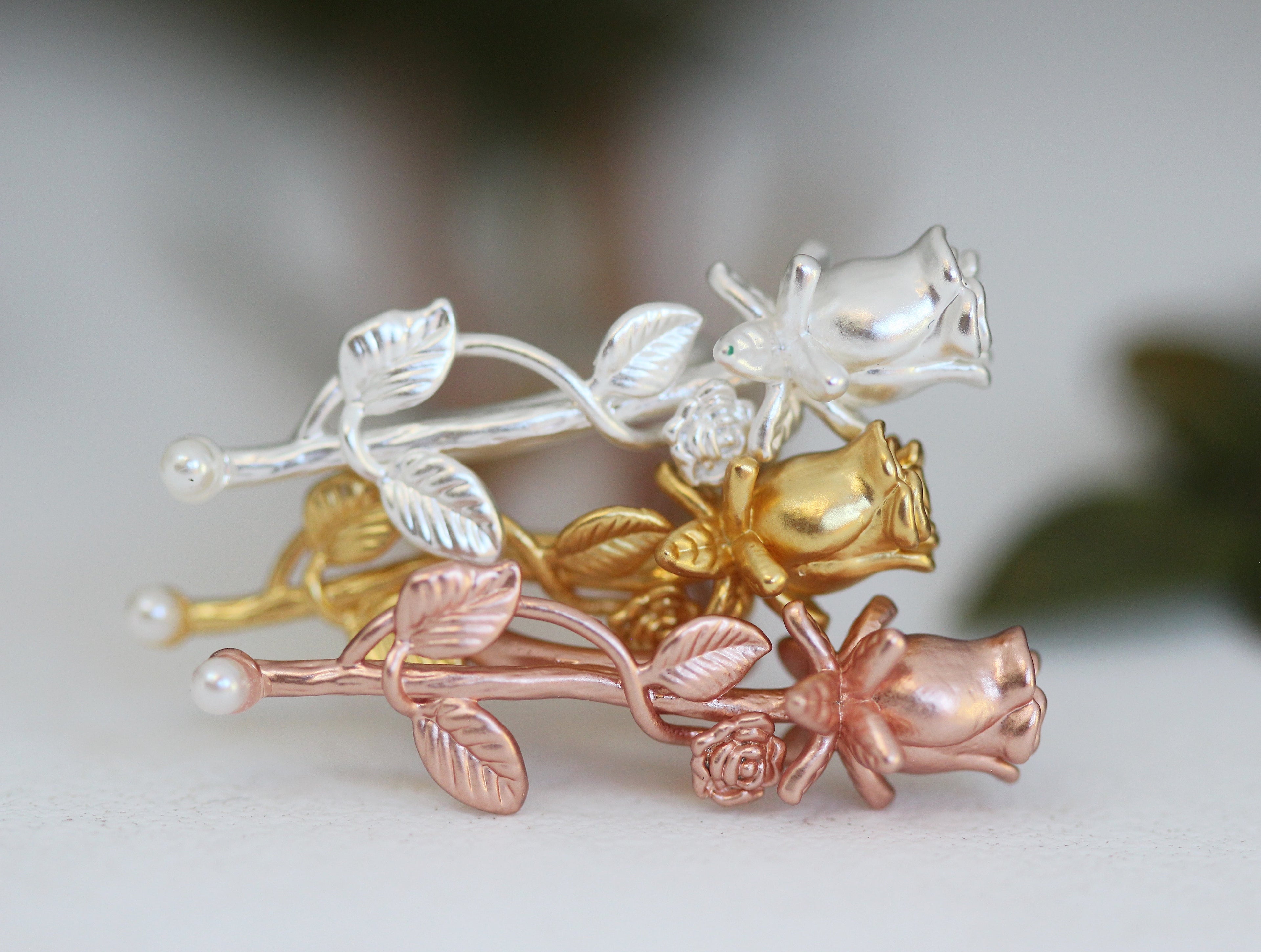 Blooming Small Rose Hair Prong