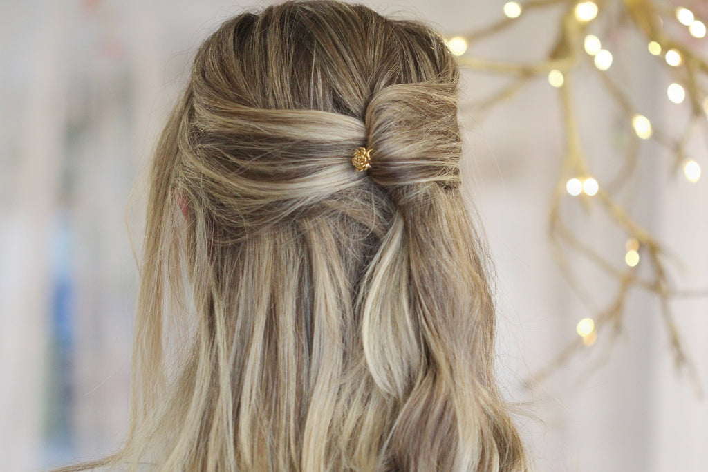 Small Peony Hair Prong