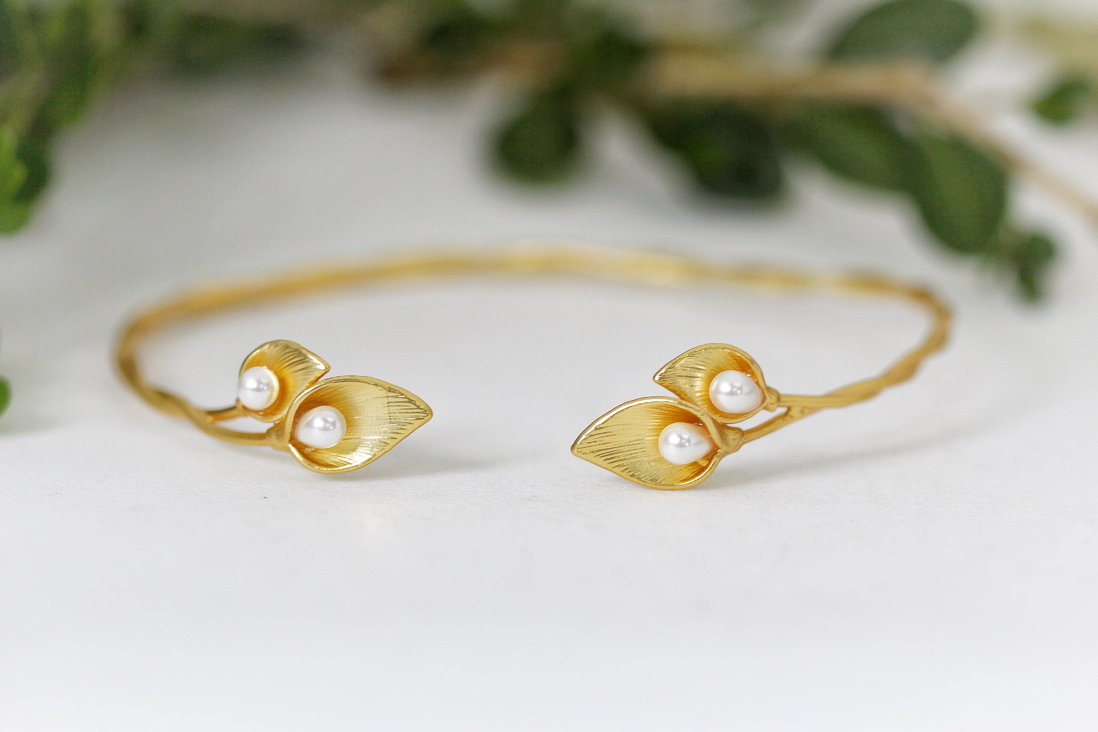 Calla Lily Floral Choker