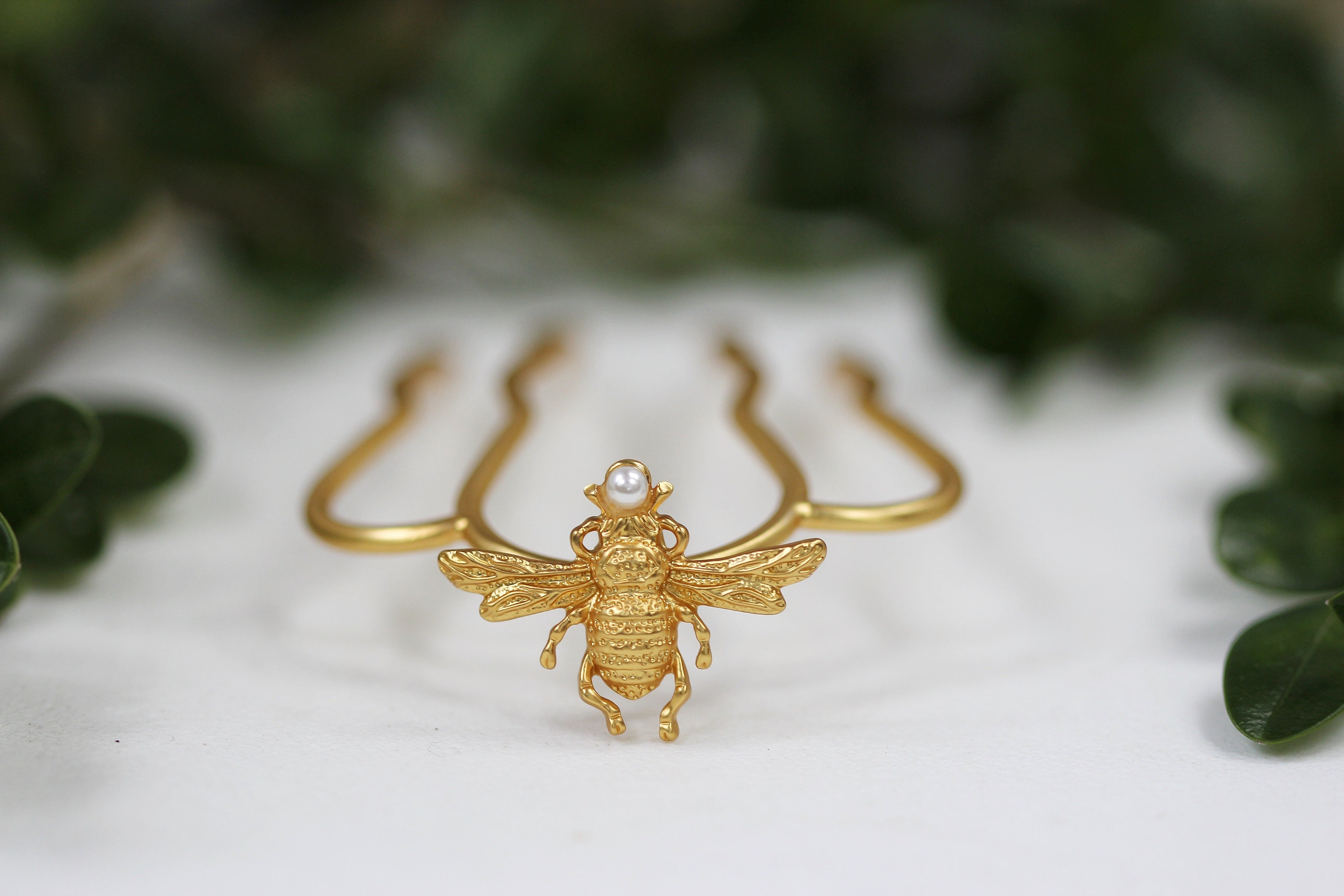 Princess Bee Hair Prong