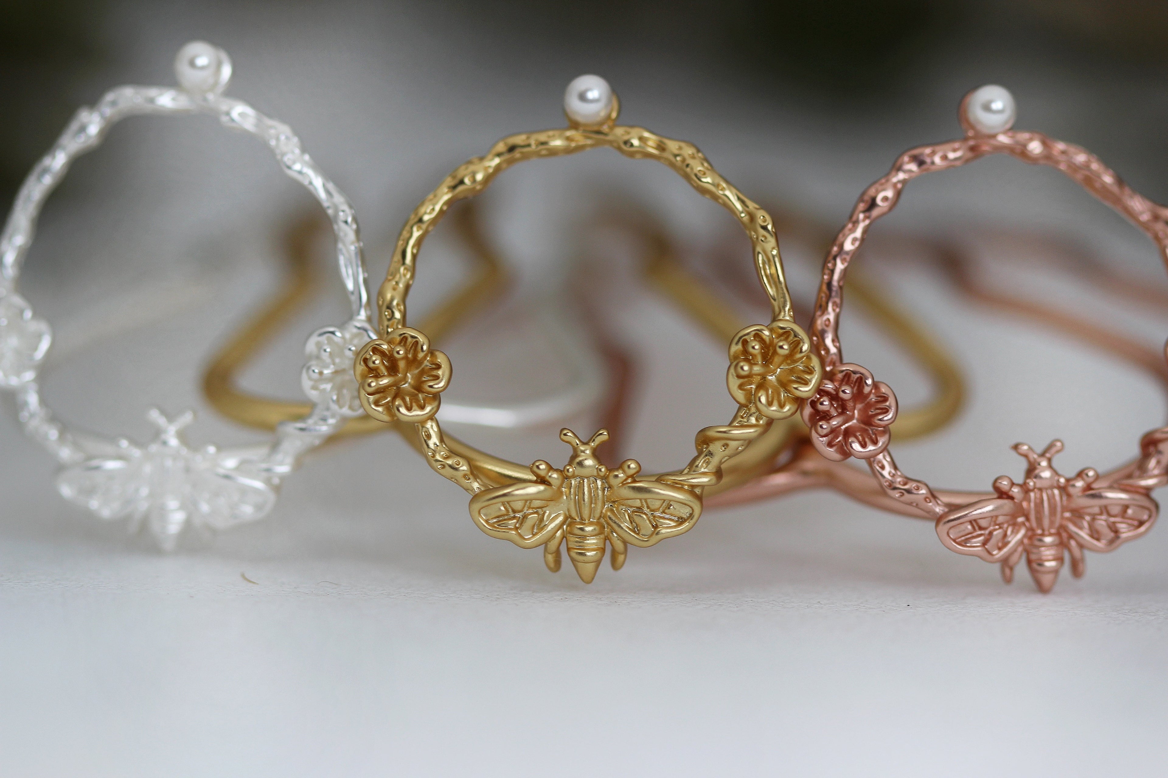 Circle of Eden Bee Wreath Hair Prong