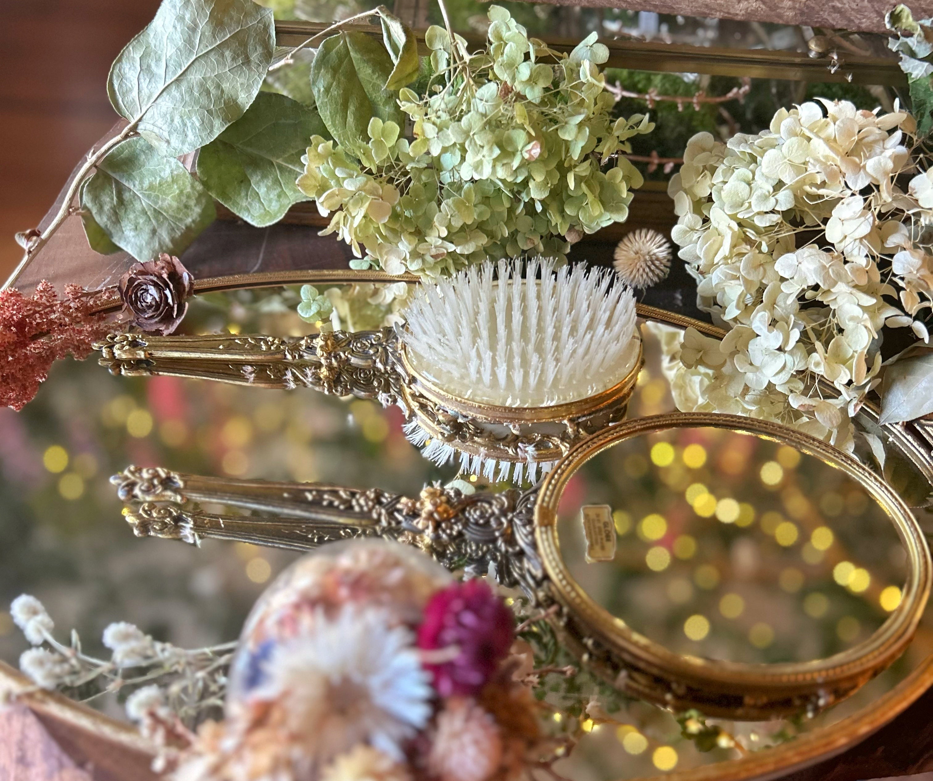 Filigree Antique Gilt Hand Mirror Set