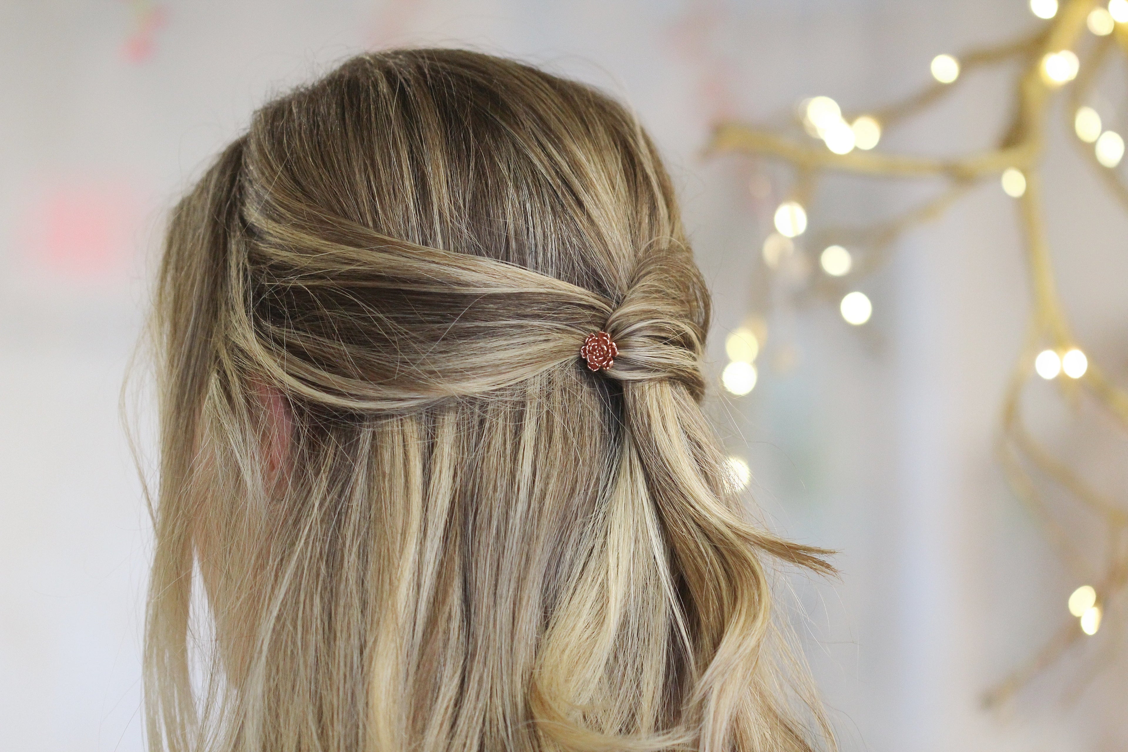 Small Peony Hair Prong