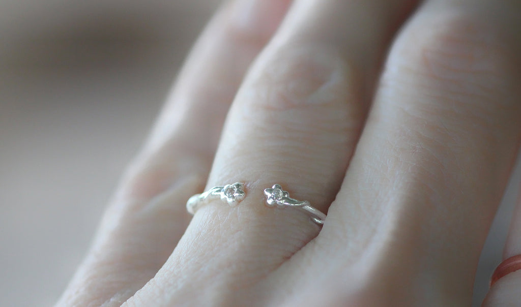 Entwined Floral Branch Ring (Size 6)