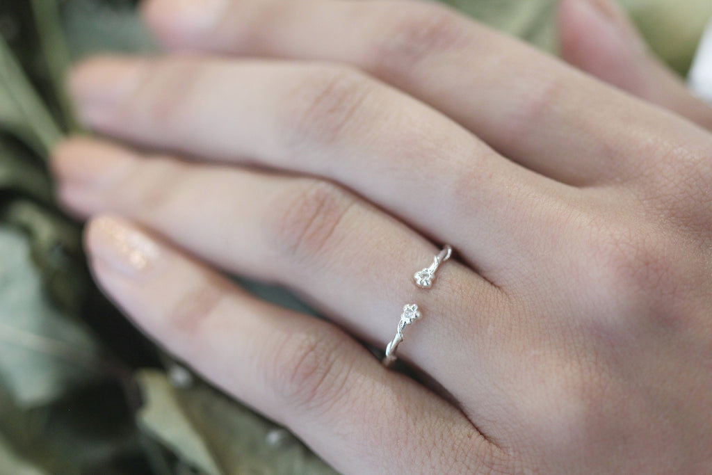 Entwined Floral Branch Ring (Size 6)