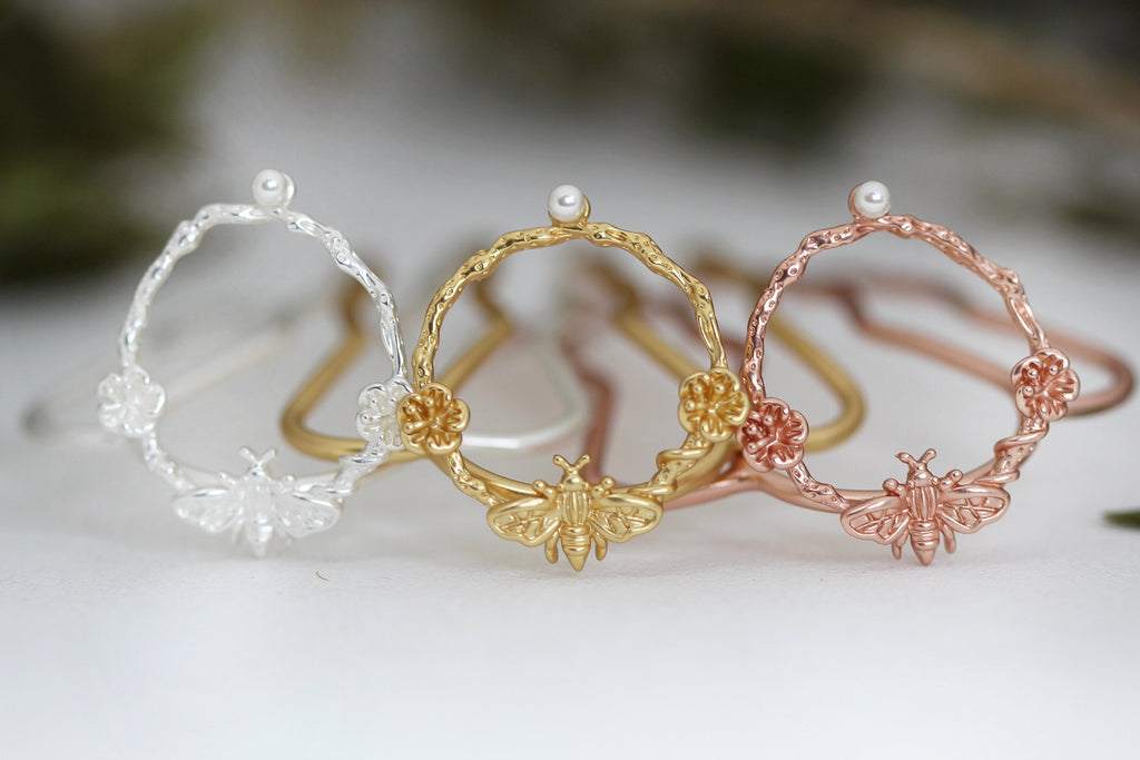 Circle of Eden Bee Wreath Hair Prong