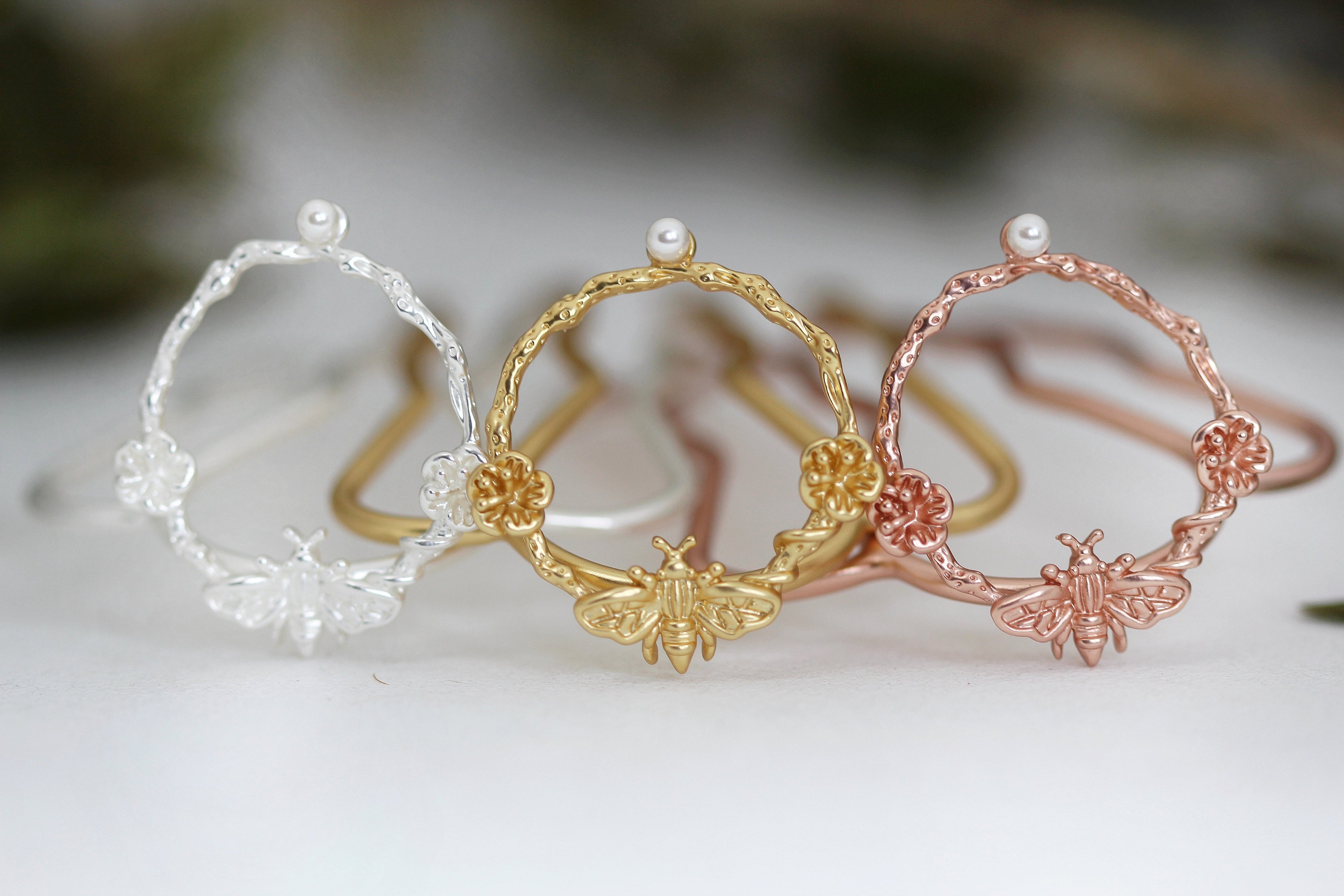 Circle of Eden Bee Wreath Hair Prong