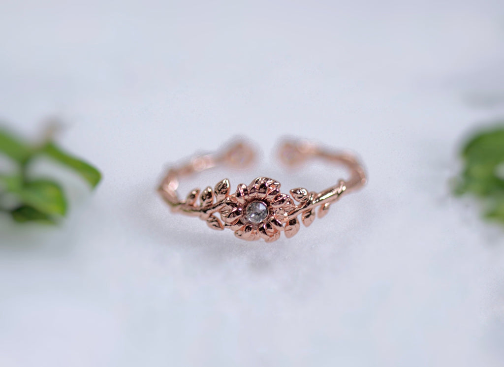 Entwined Floral Branch Ring (Size 6)