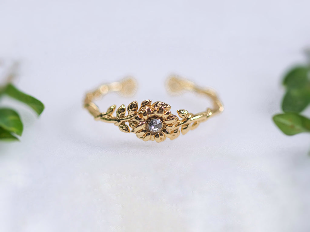 Entwined Floral Branch Ring (Size 6)