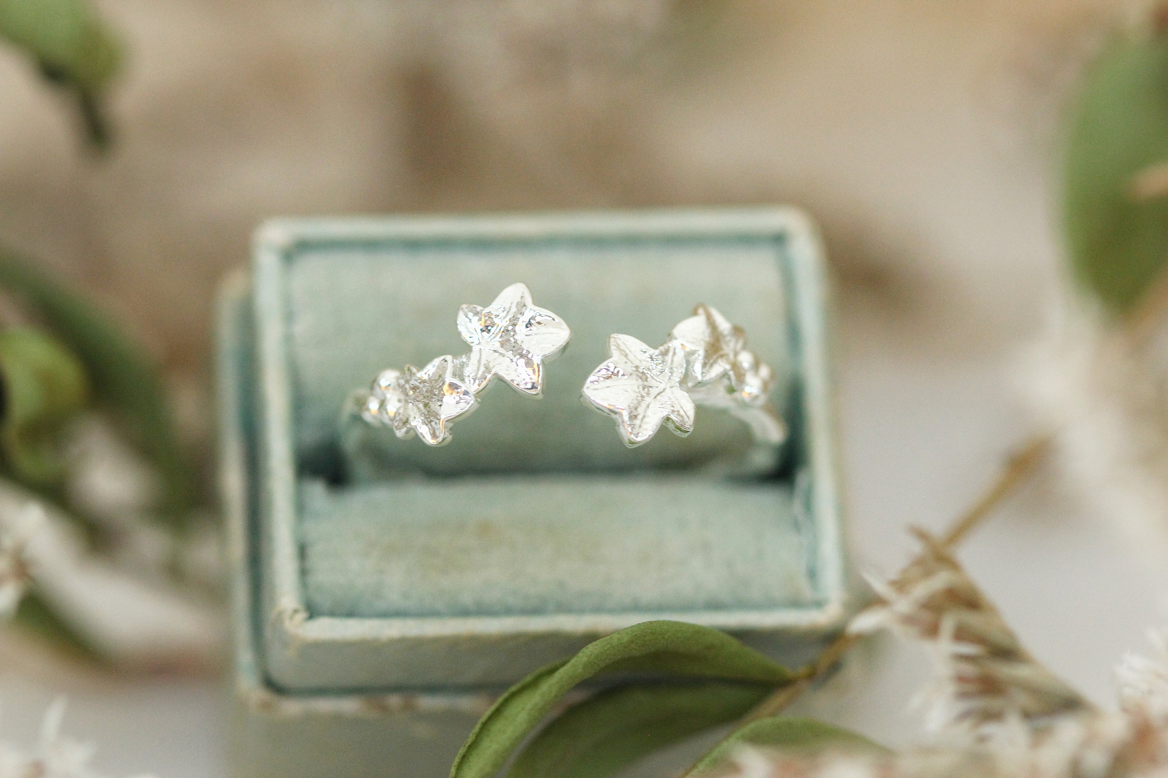 Ivy Leaves Ring