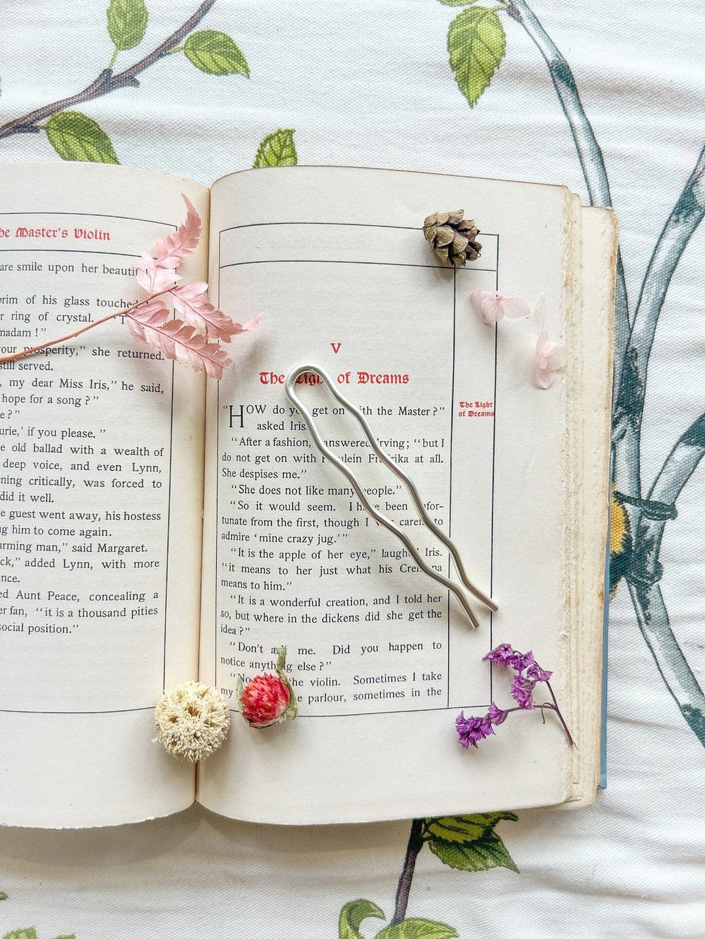 Two Teeth Medium Size Plain Hair Prong / Pin