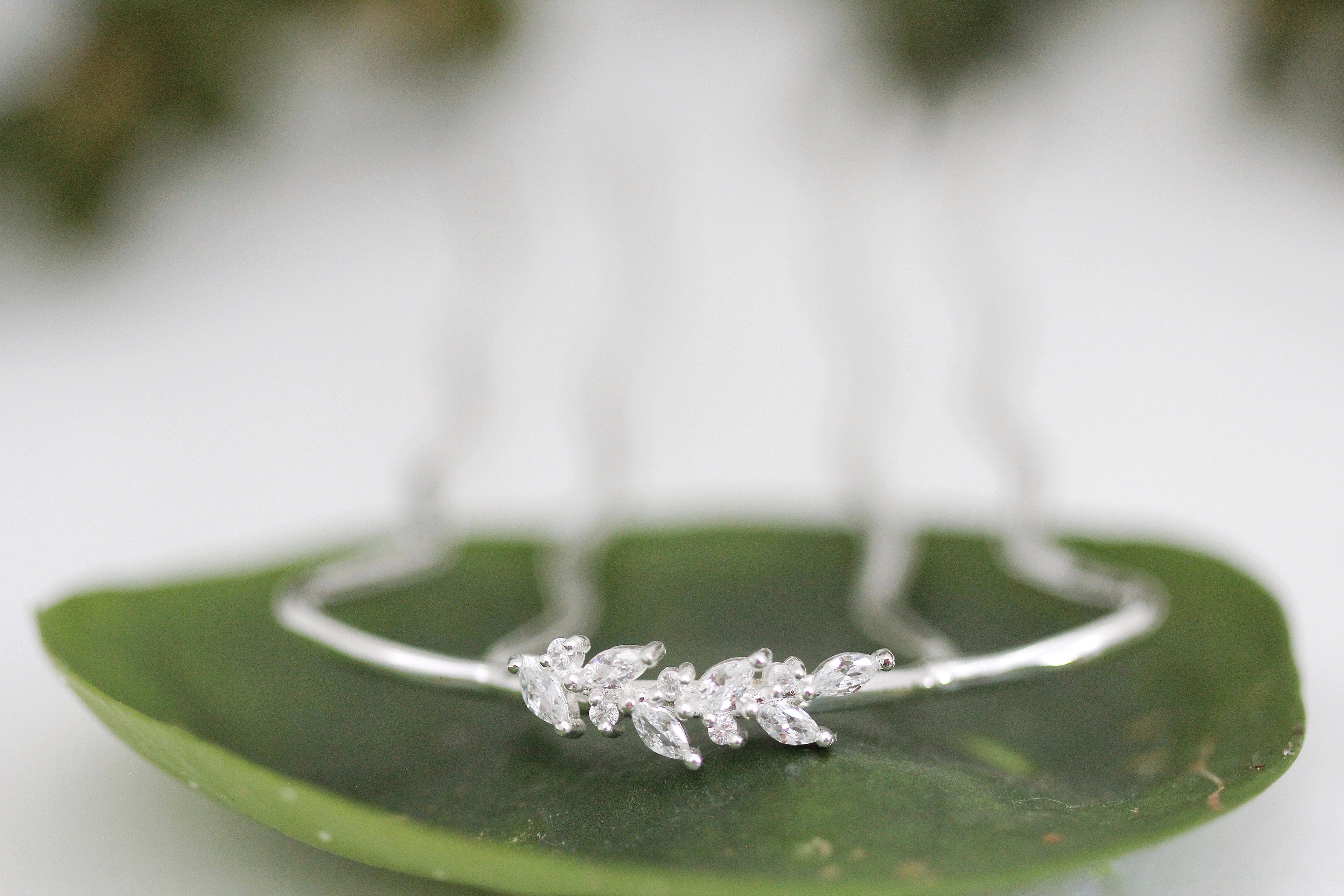 Mini Crystals Leaves Hair Pin