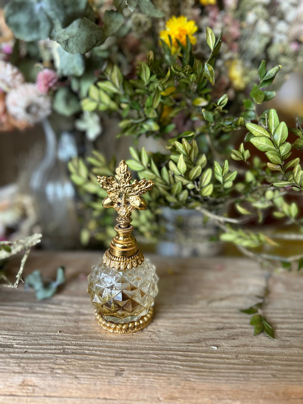 Antique Stylebuilt Oak Leaves & Acorns Perfume Bottle
