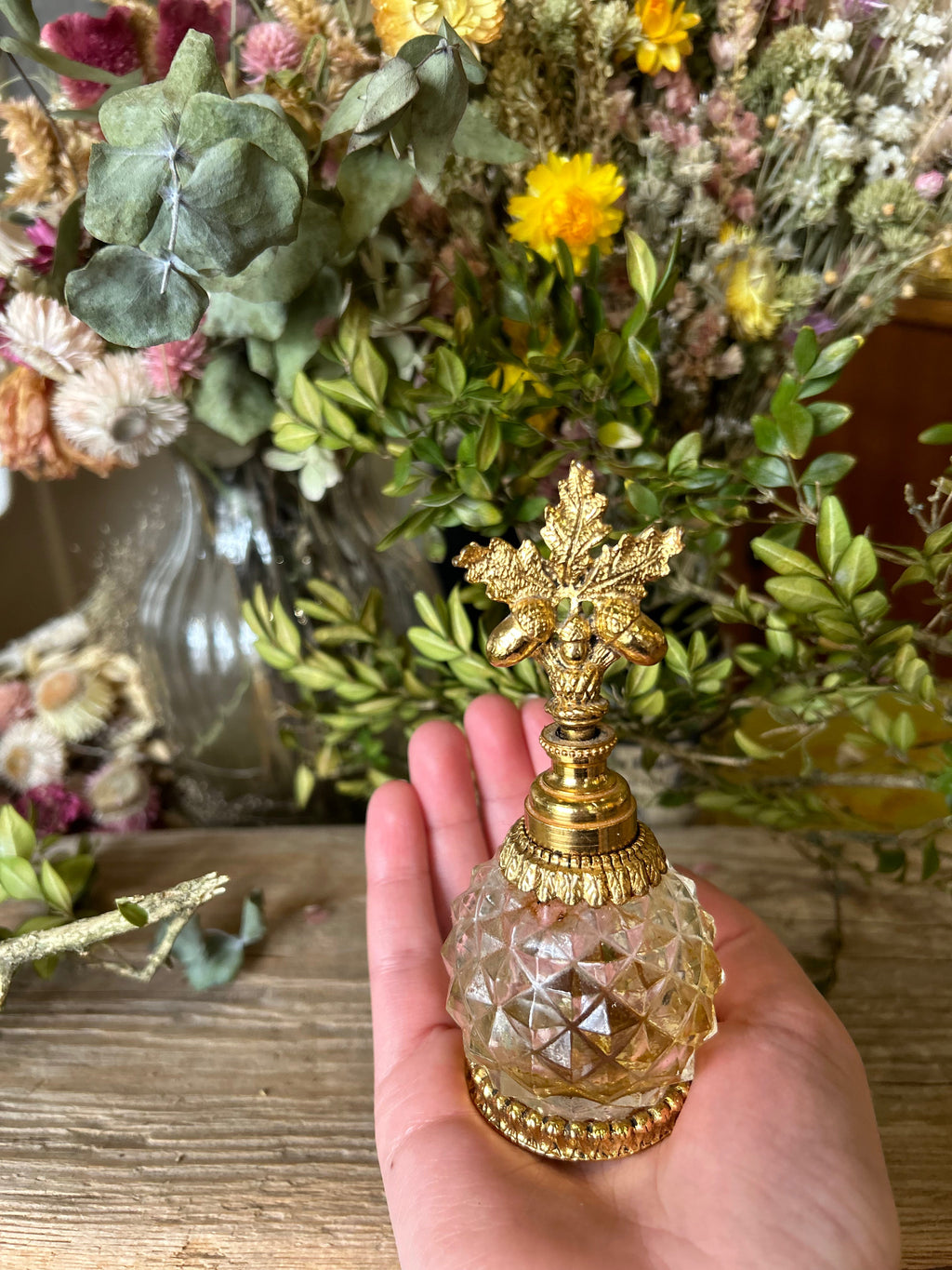 Antique Stylebuilt Oak Leaves & Acorns Perfume Bottle