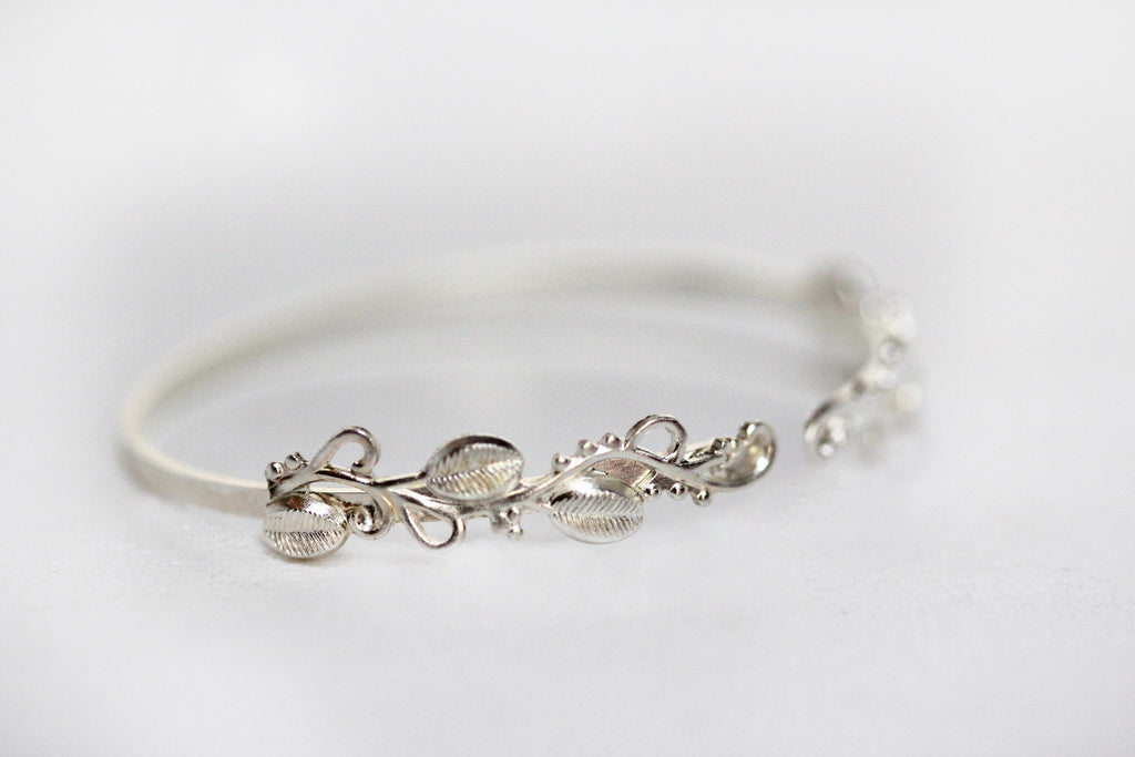 Loop Branch Bracelet