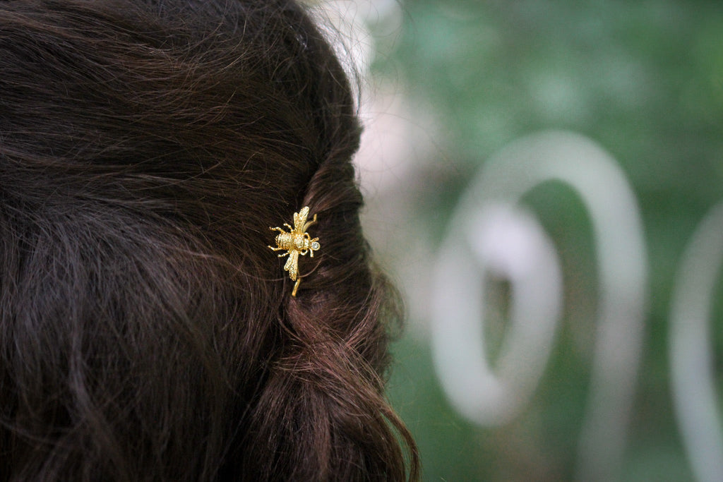 Bee with Crystal Hair Prong