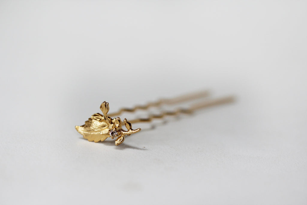 Gia Twig Crystal Leaf Hair Pin