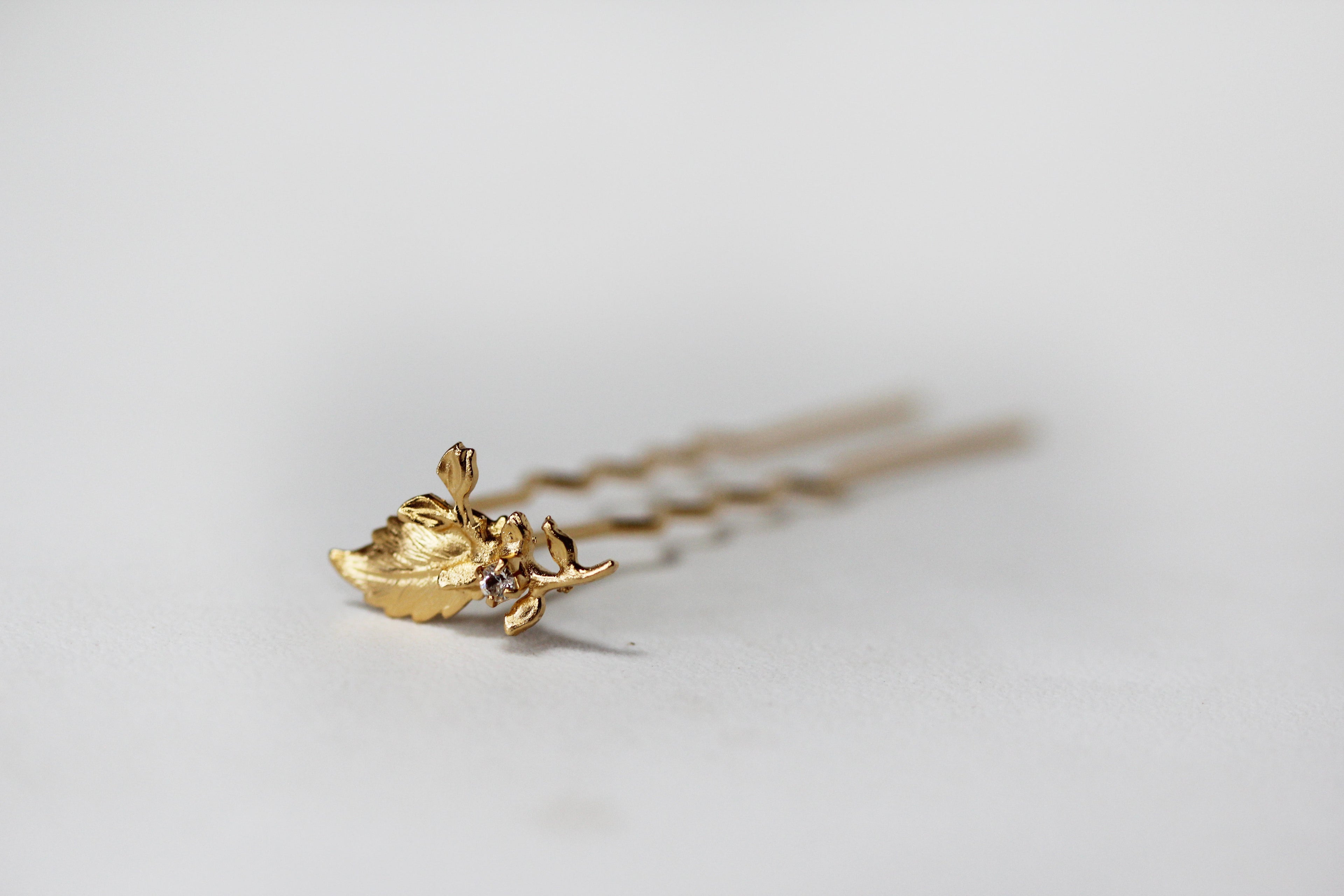Gia Twig Crystal Leaf Hair Pin