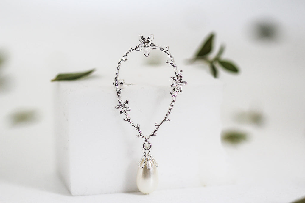 Floral Eden Wreath Brooch