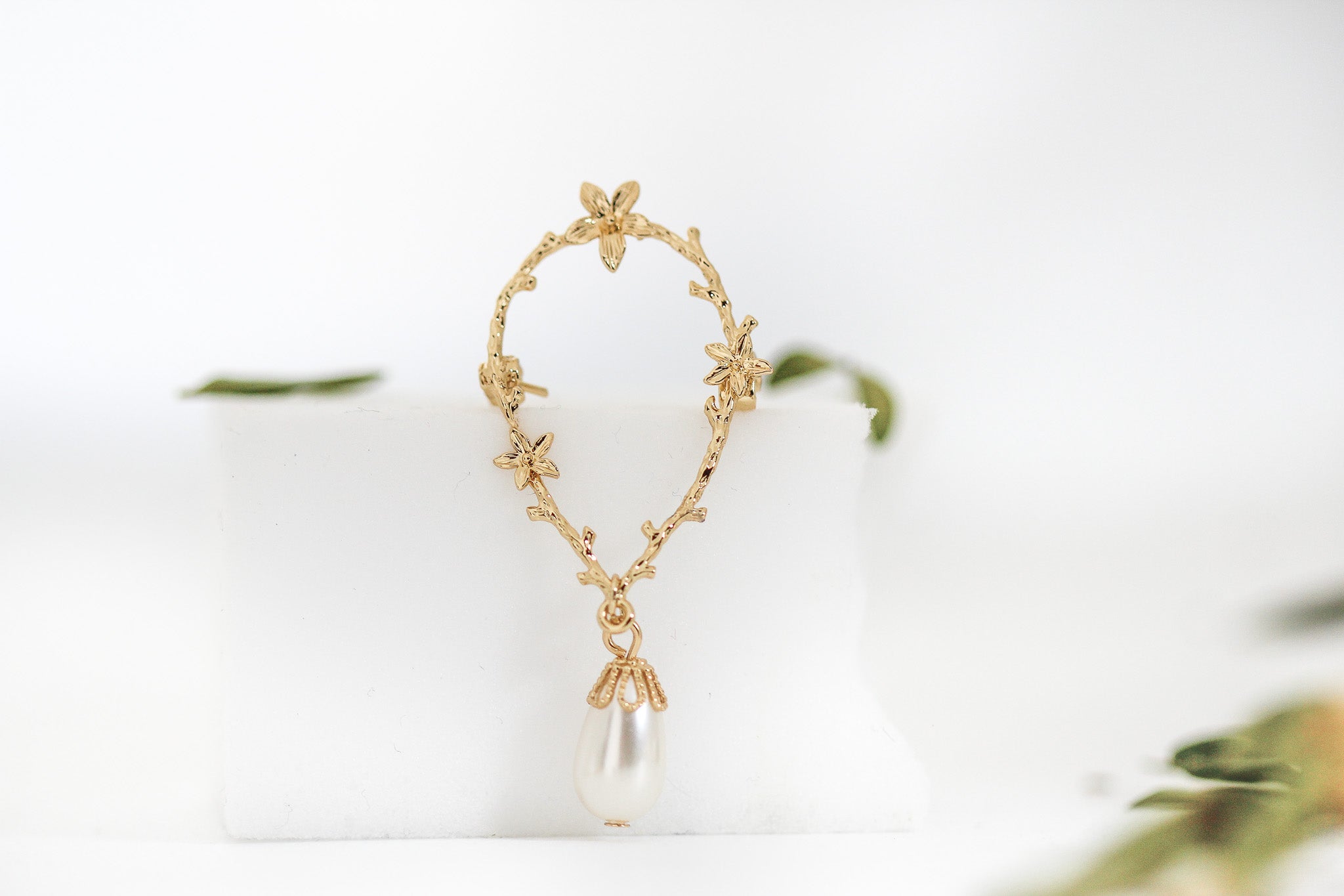 Floral Eden Wreath Brooch