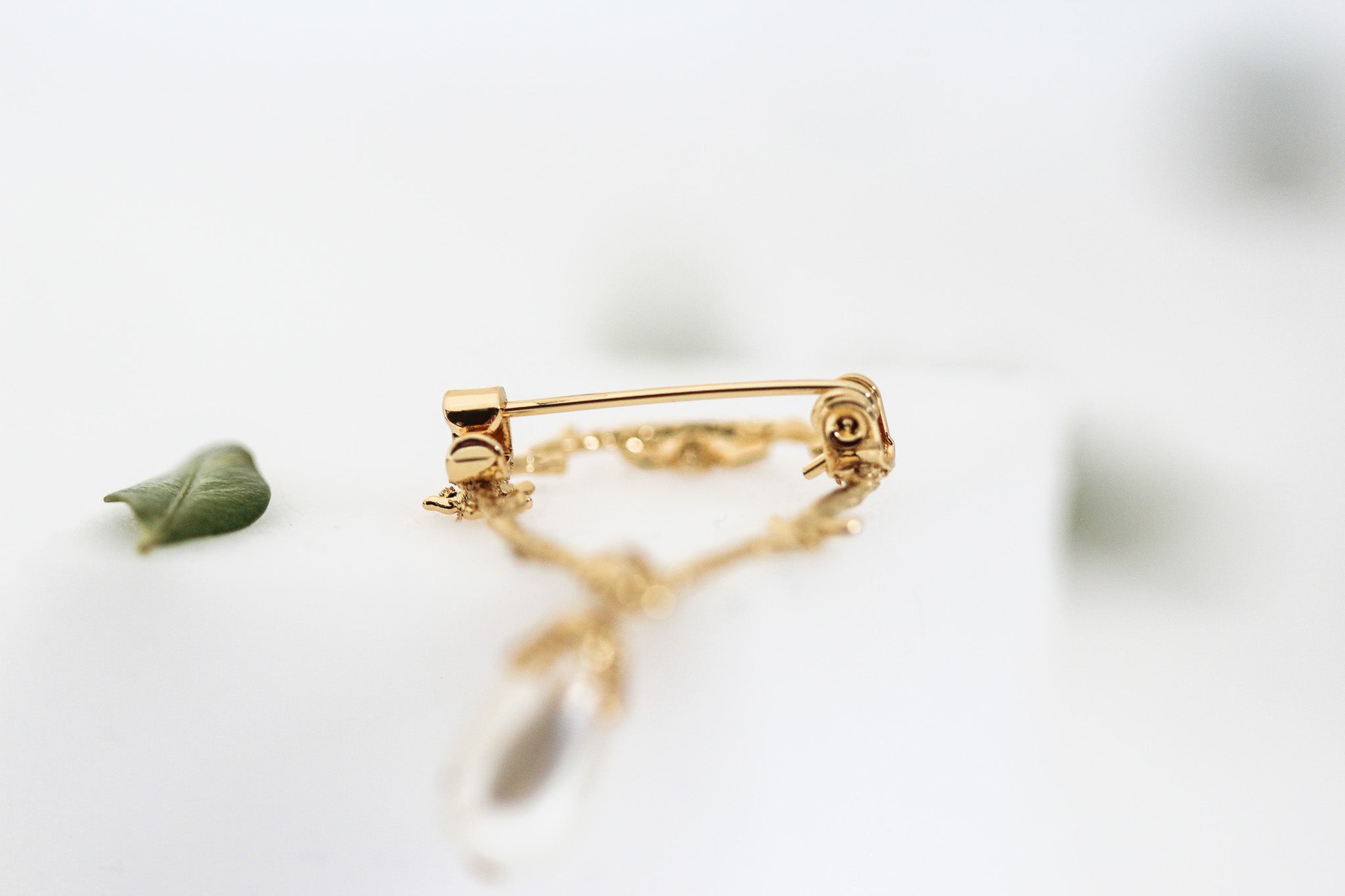 Floral Eden Wreath Brooch