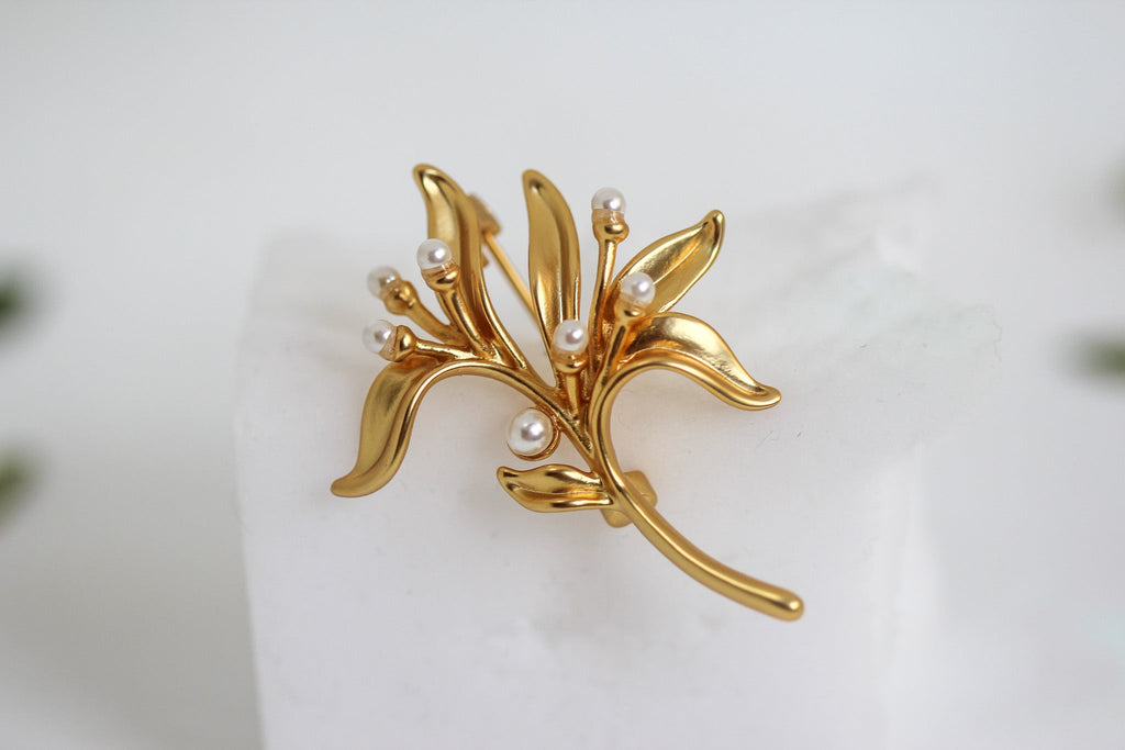 Pearls Bouquet Brooch