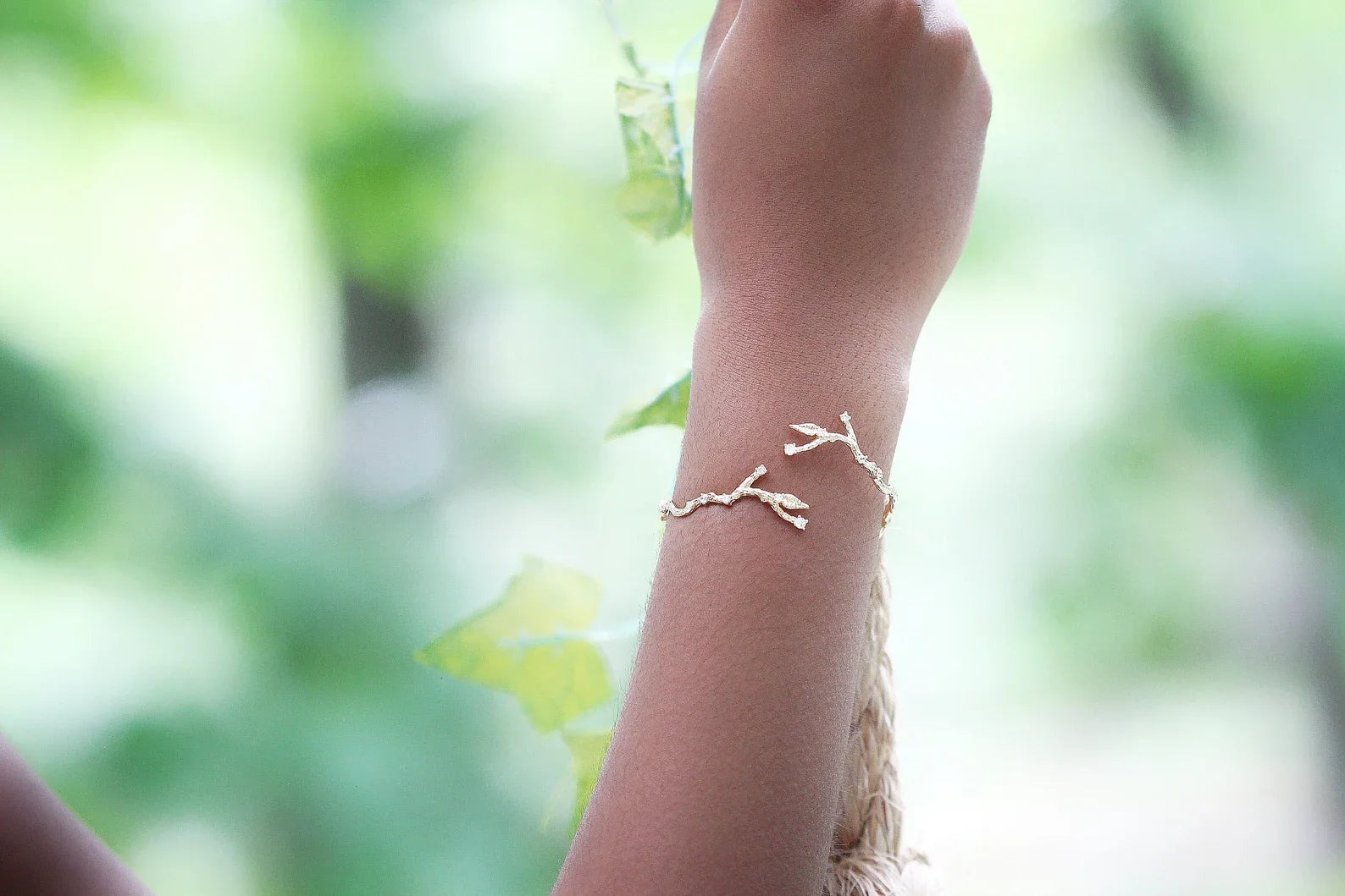 Rustic Dainty Branch Crystals Bracelet