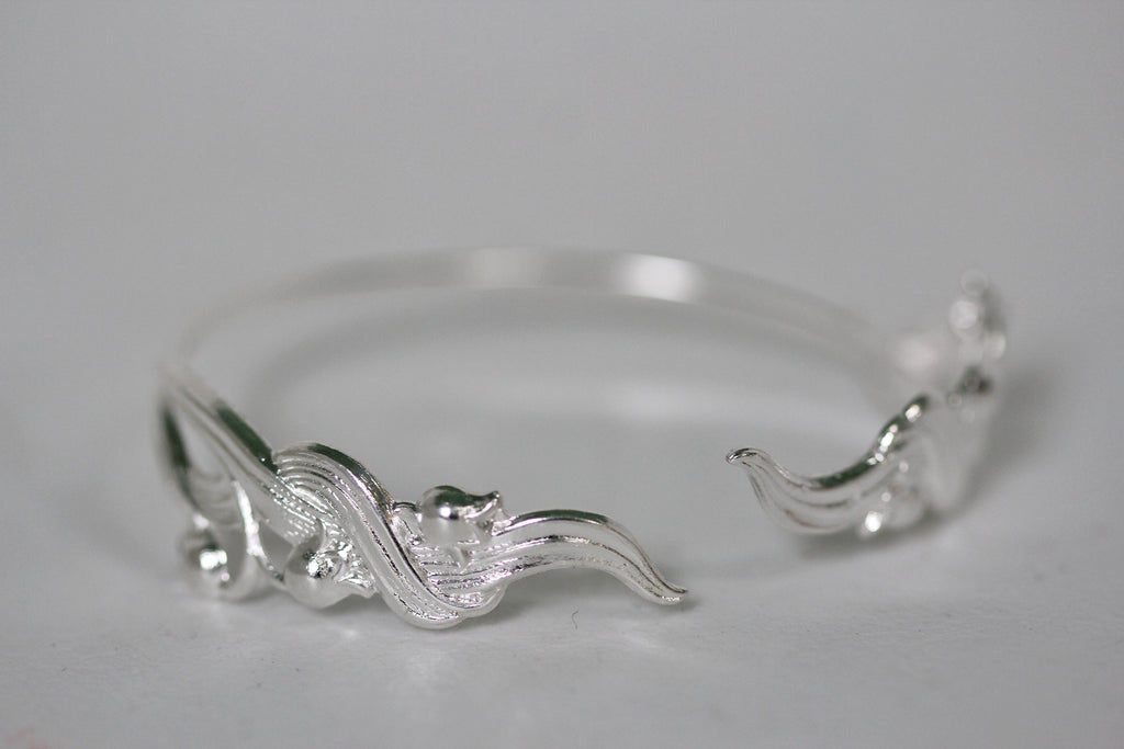 Lily of the Valley Armband