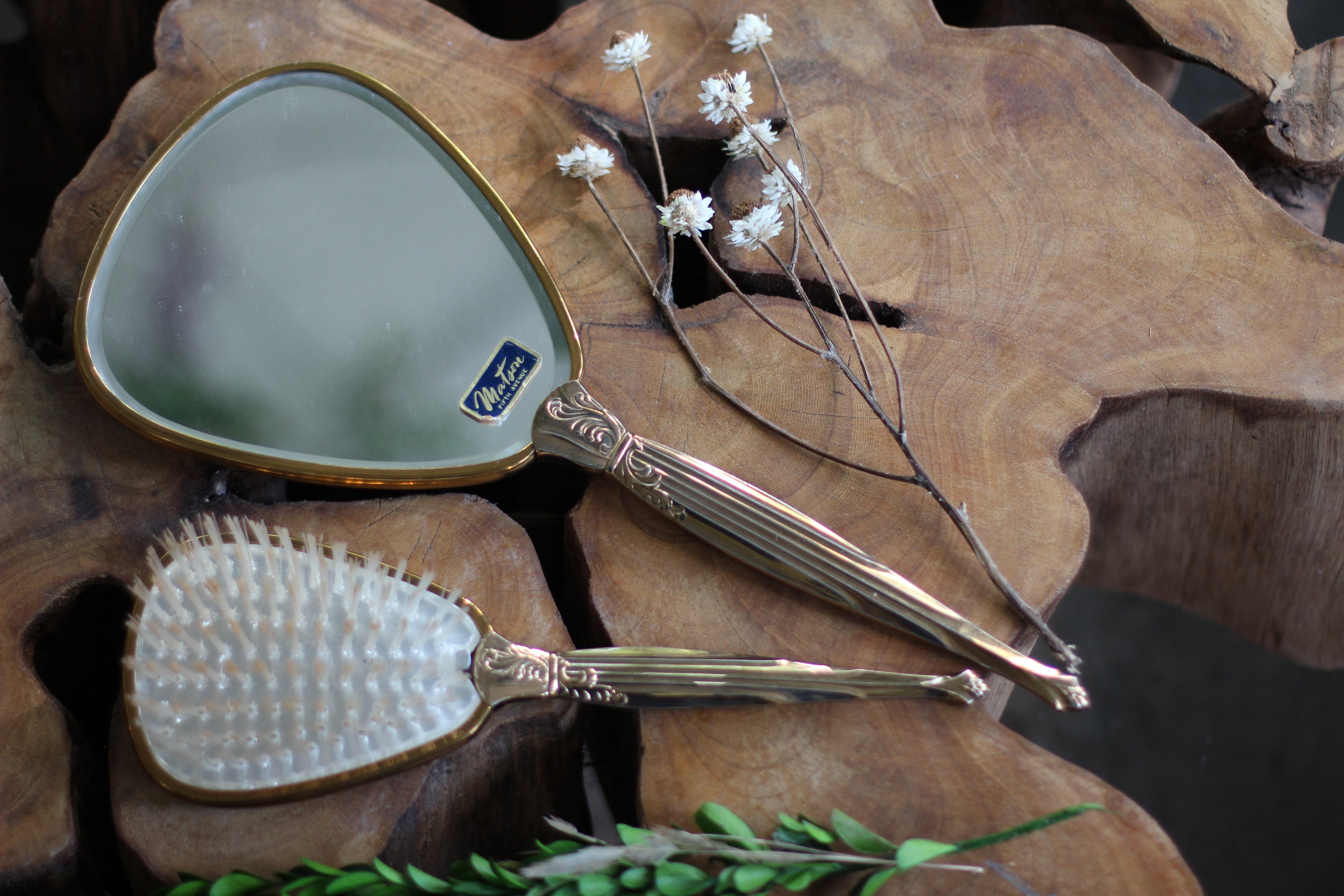 Antique Roses Matson Vanity Set