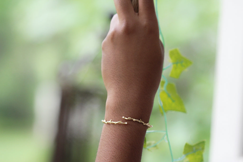 Rustic Dainty Branch Pearls Bracelet