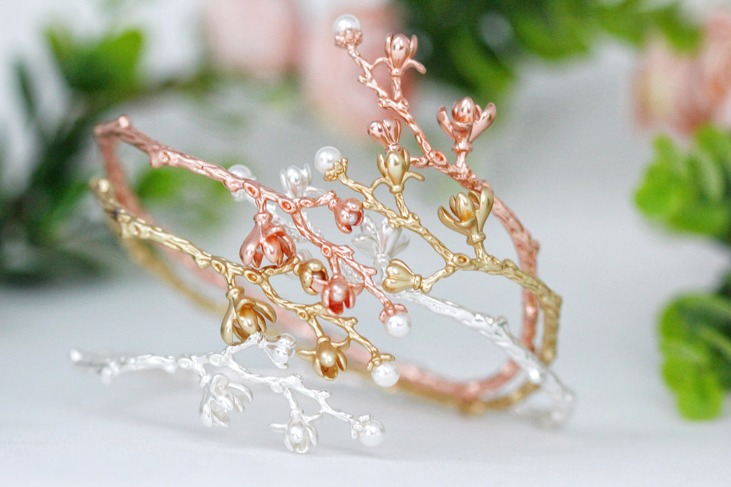 Magnolia Branch Floral Armband