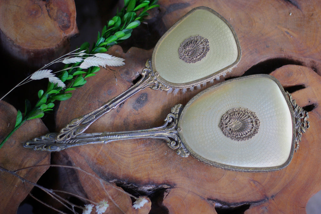 Antique Seashell Nautical Vanity Set