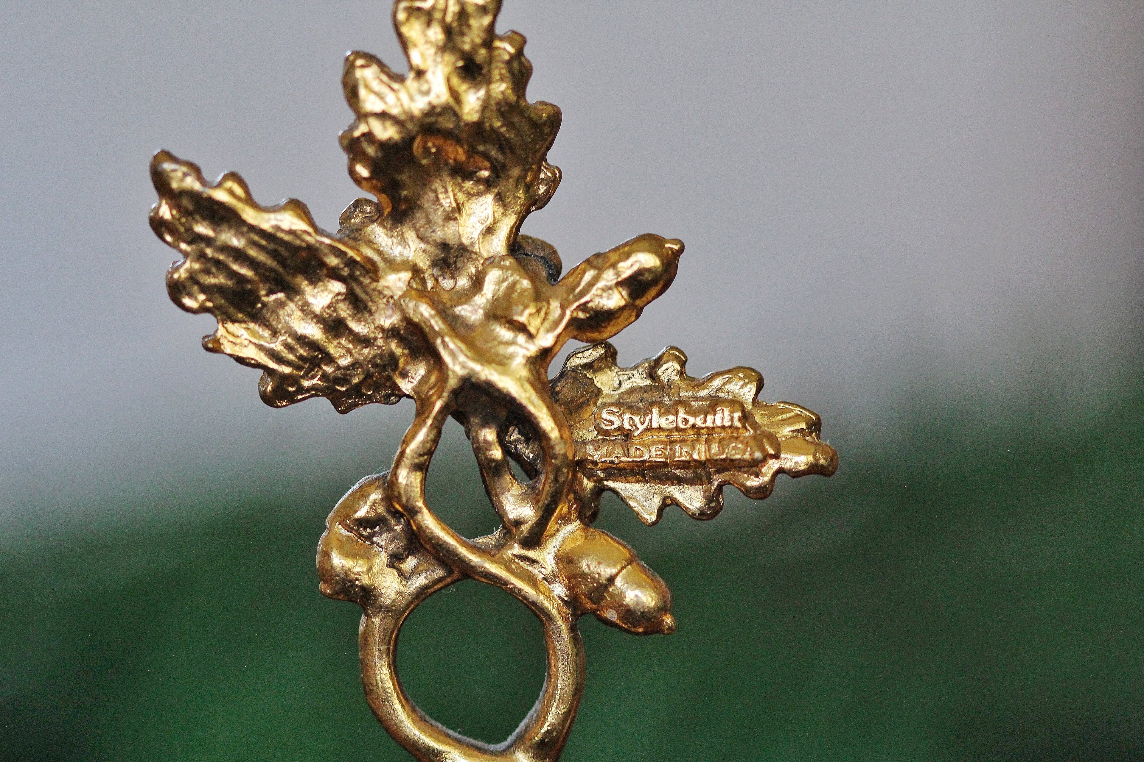 Antique Stylebuilt Ivy Leaves & Acorns Perfume Bottle