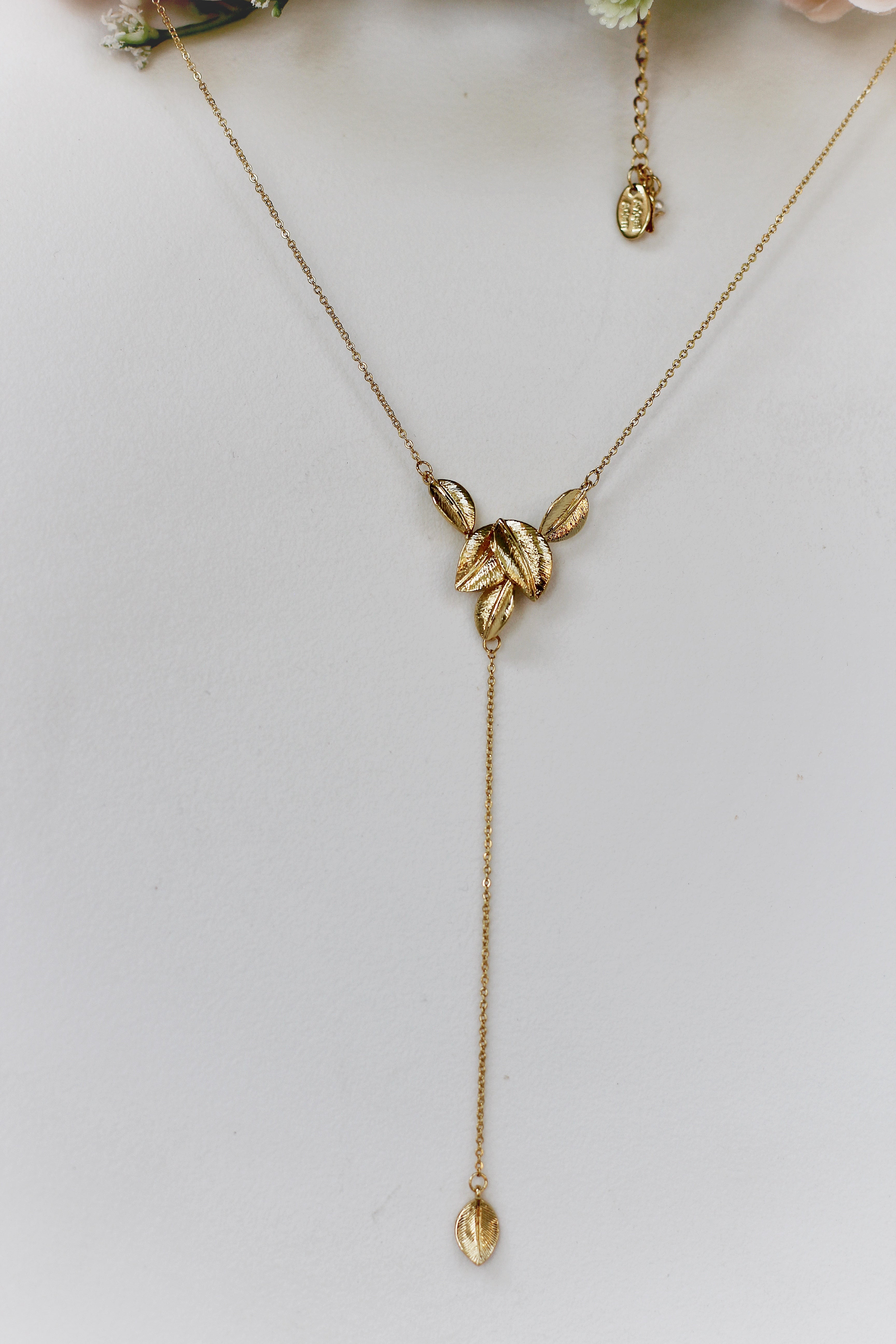 Cluster Leaves Drop Lariat Necklace