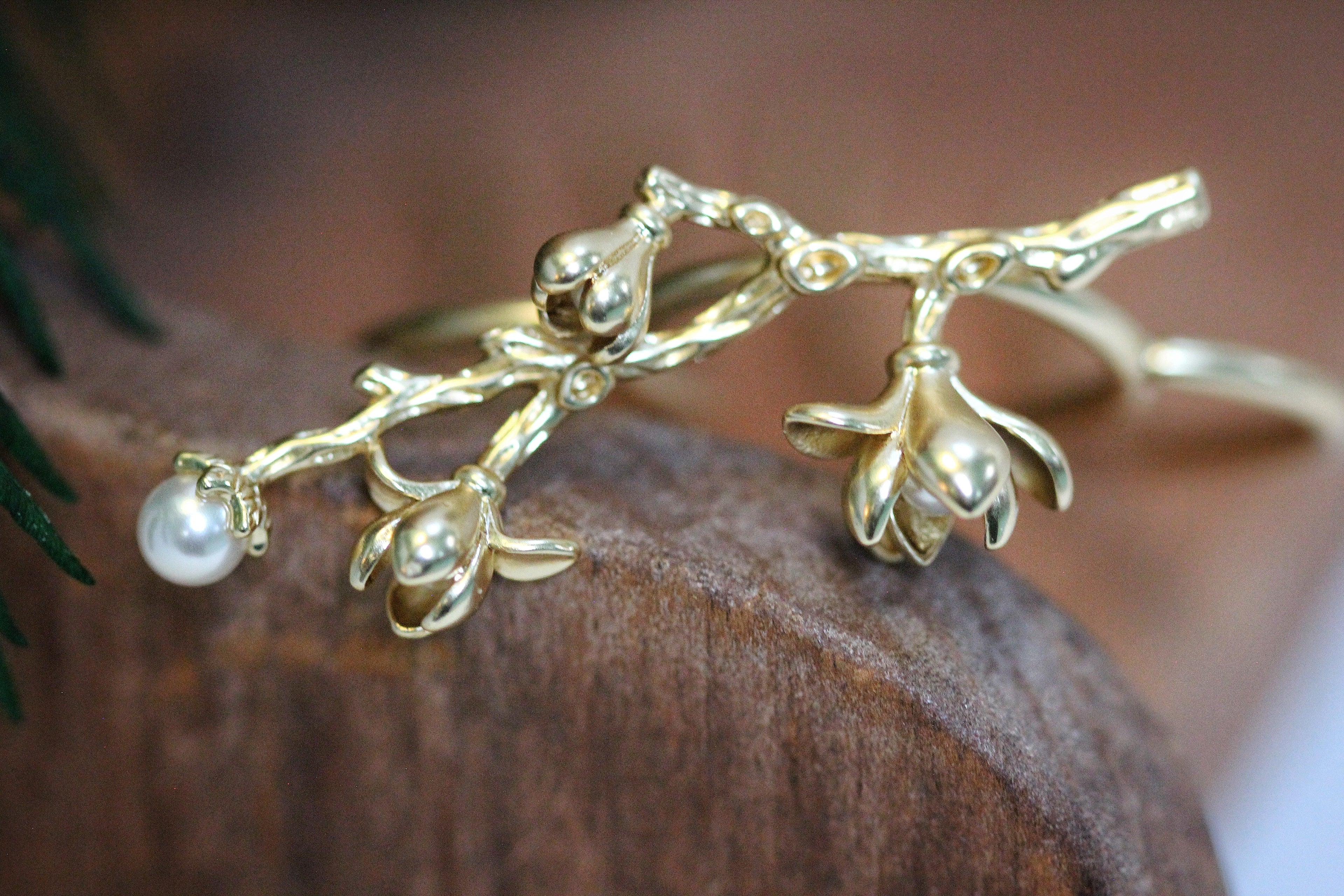 Magnolia Floral Branch Hair Prong