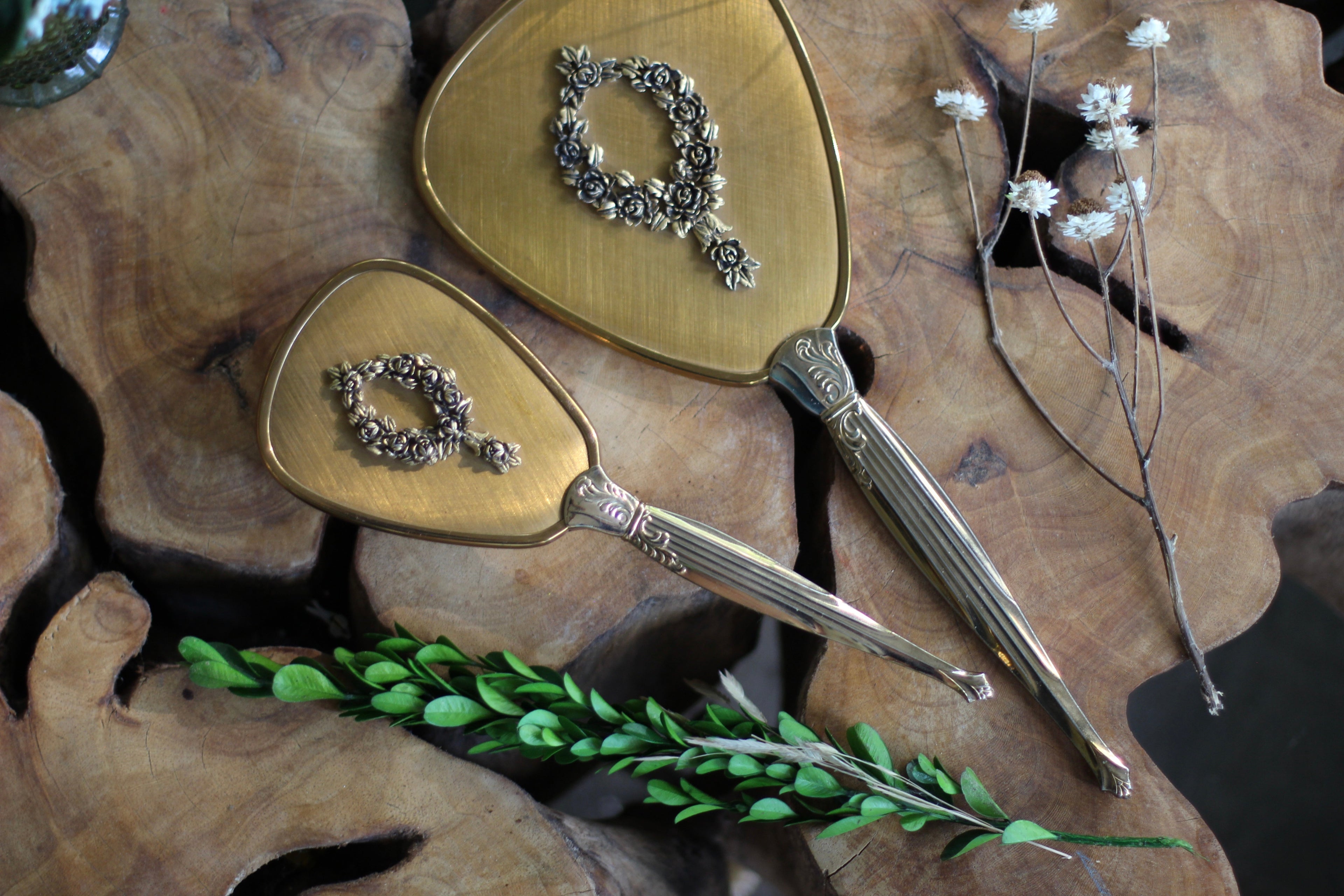 Antique Roses Matson Vanity Set