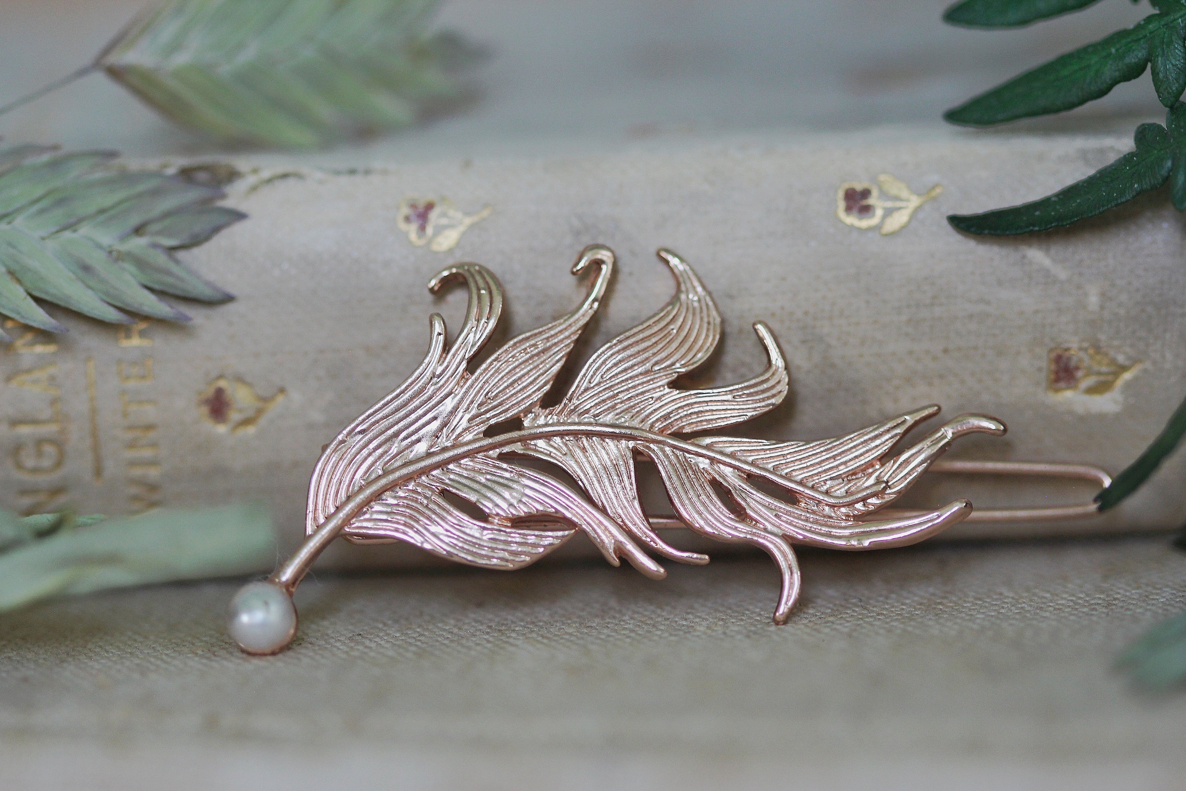 Swirly Feather Pearl Barrette