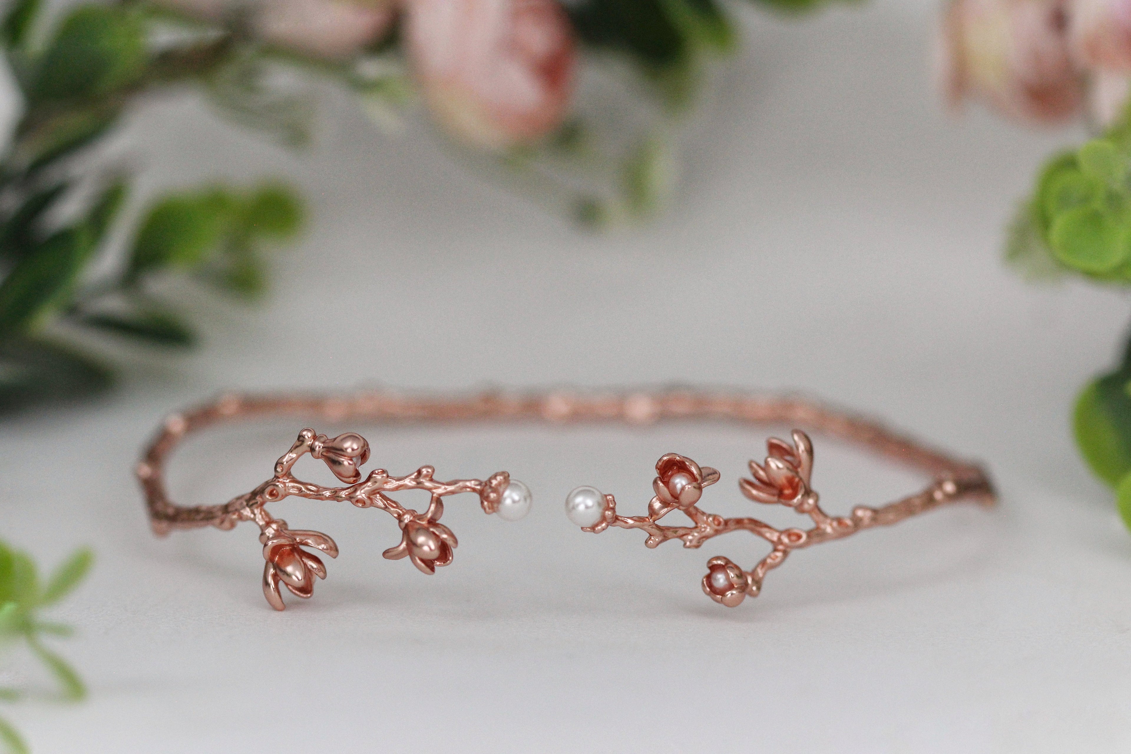 Magnolia Branch Floral Choker