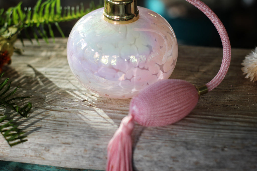 Antique Pink Irice Long Automizer Perfume Bottle